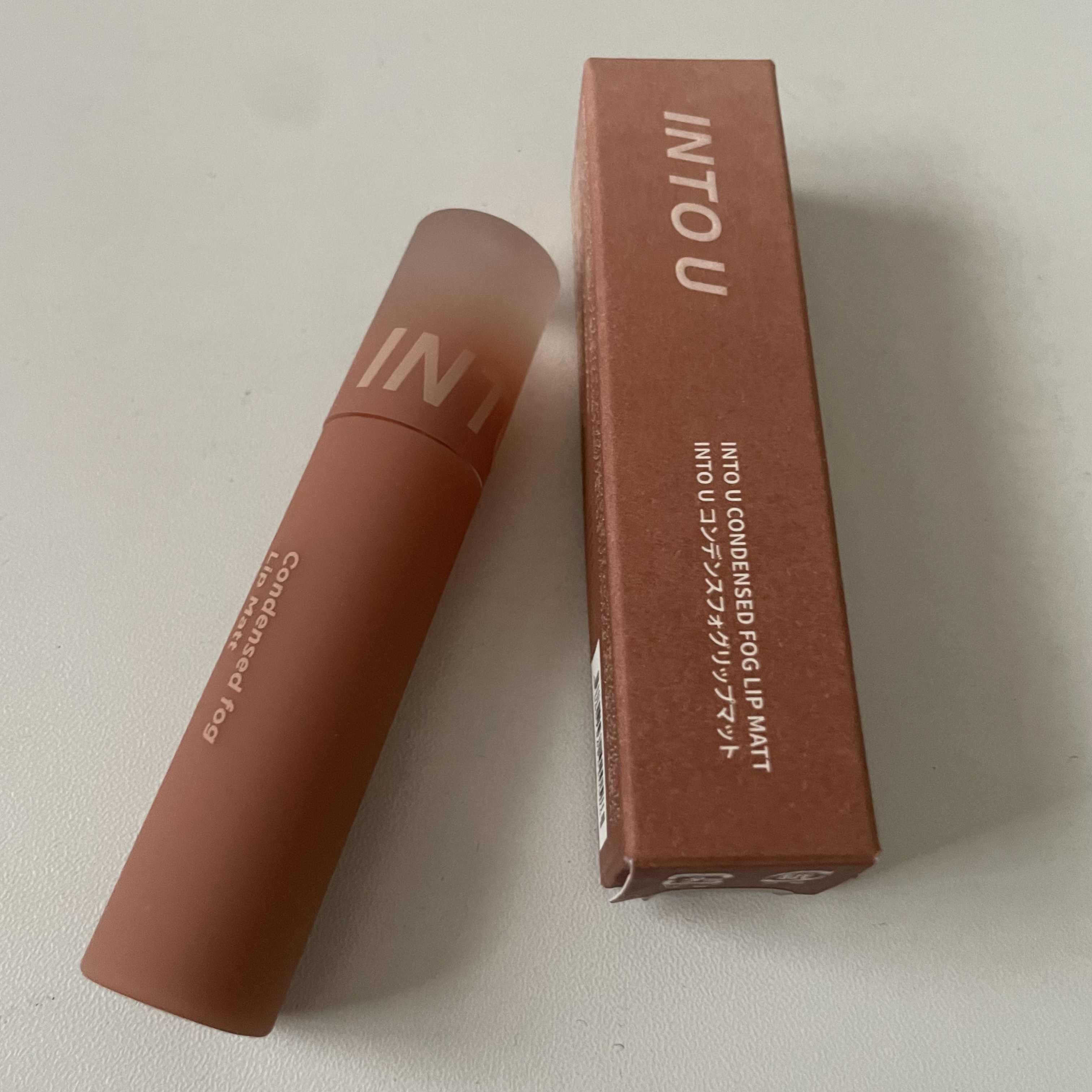 コンデンスフォグリップマット/INTO U/口紅を使ったクチコミ（1枚目）