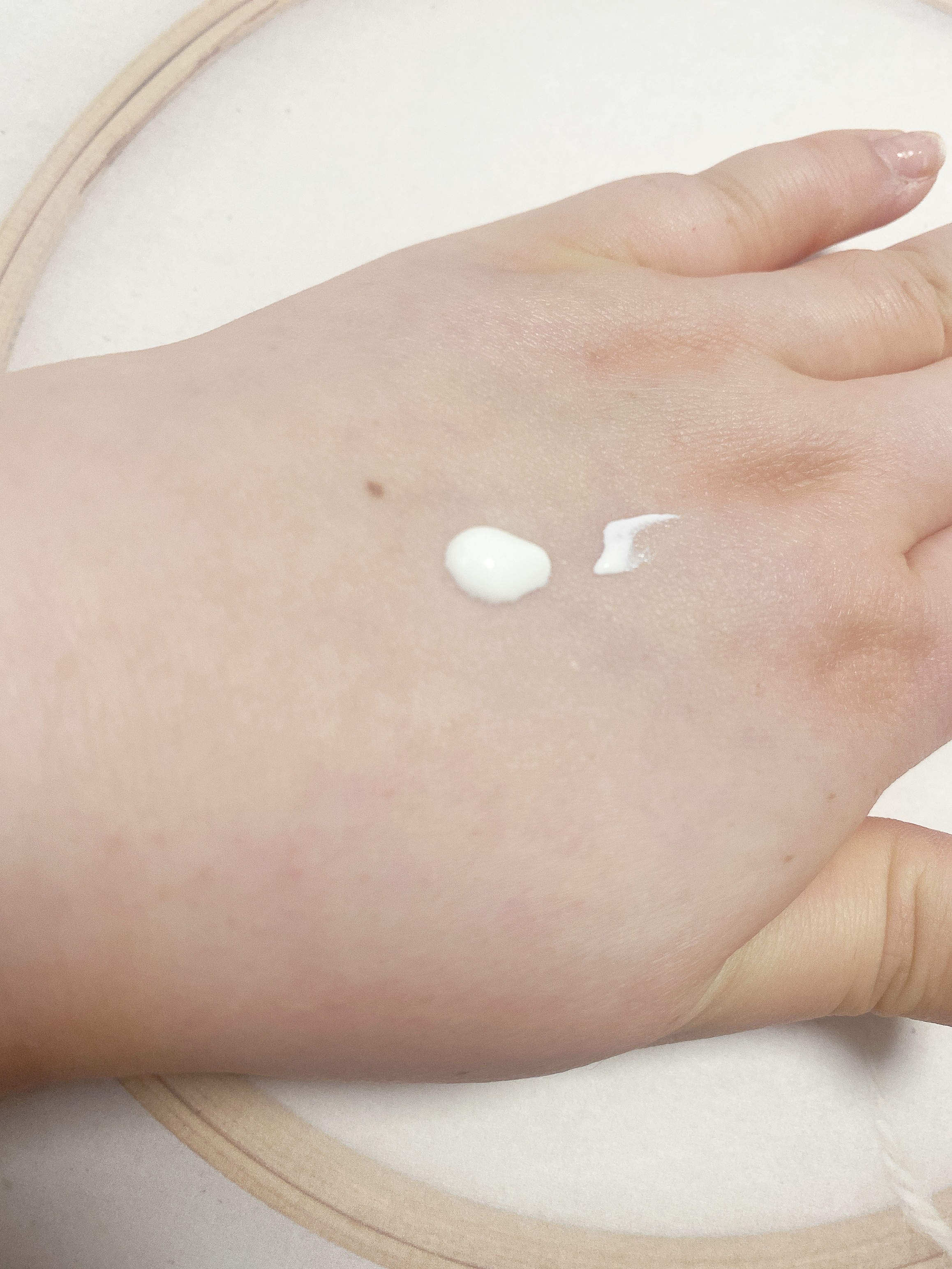 ビオレUV アクアリッチ ウォータリーホールドクリーム（水肌記憶UV）/ビオレ/日焼け止めクリームを使ったクチコミ（3枚目）