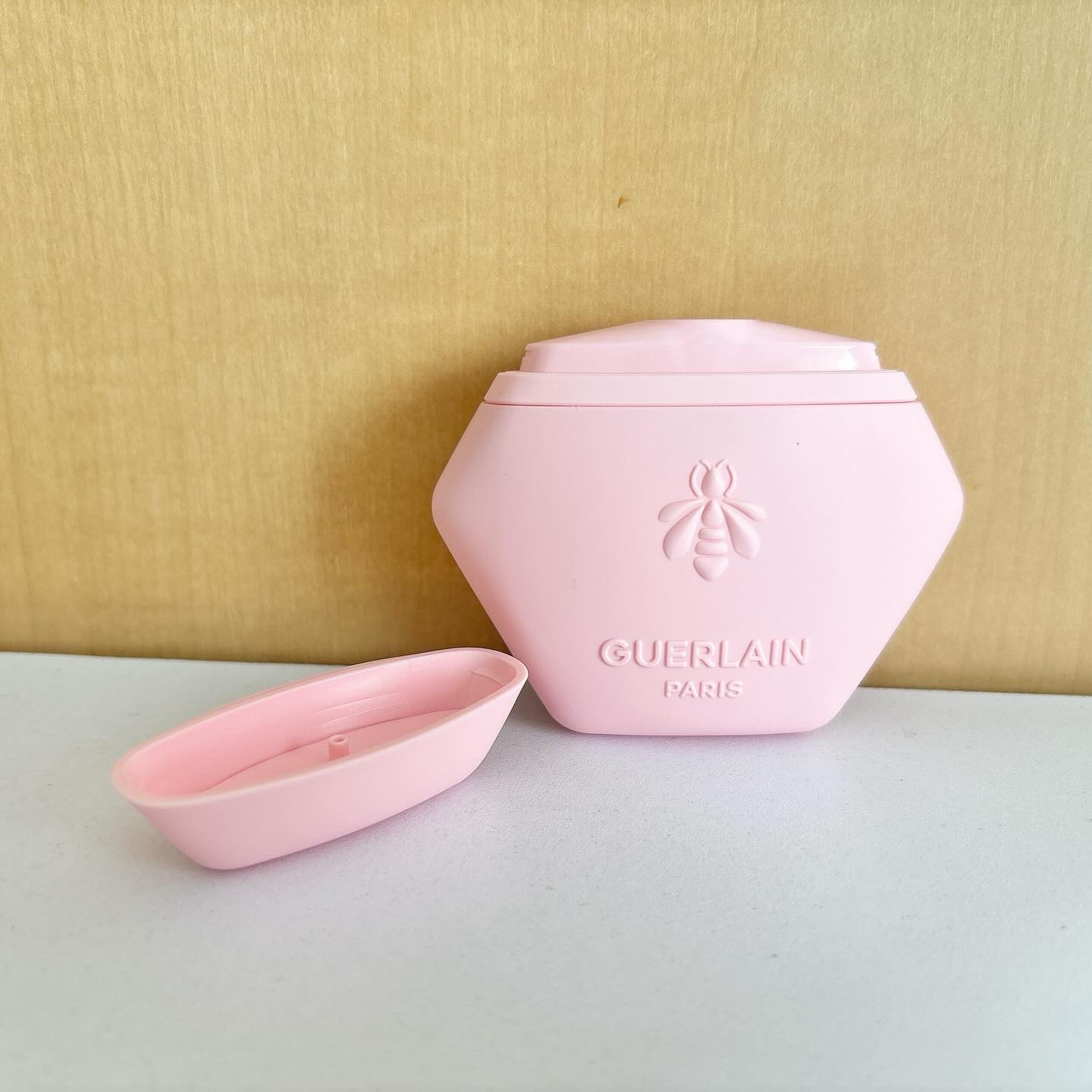 アクア アレゴリア ハンドクリーム ローザ ロッサ/GUERLAIN/ハンドクリームを使ったクチコミ（2枚目）