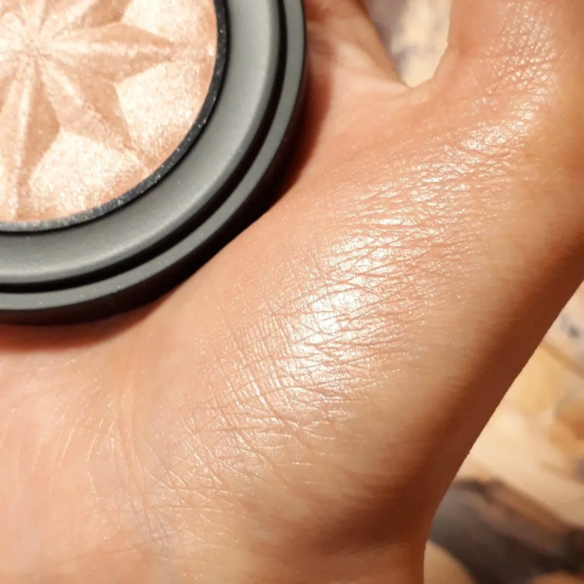 ジェン ヌード ハイライター オパール グロー/bareMinerals/パウダーハイライトを使ったクチコミ（1枚目）