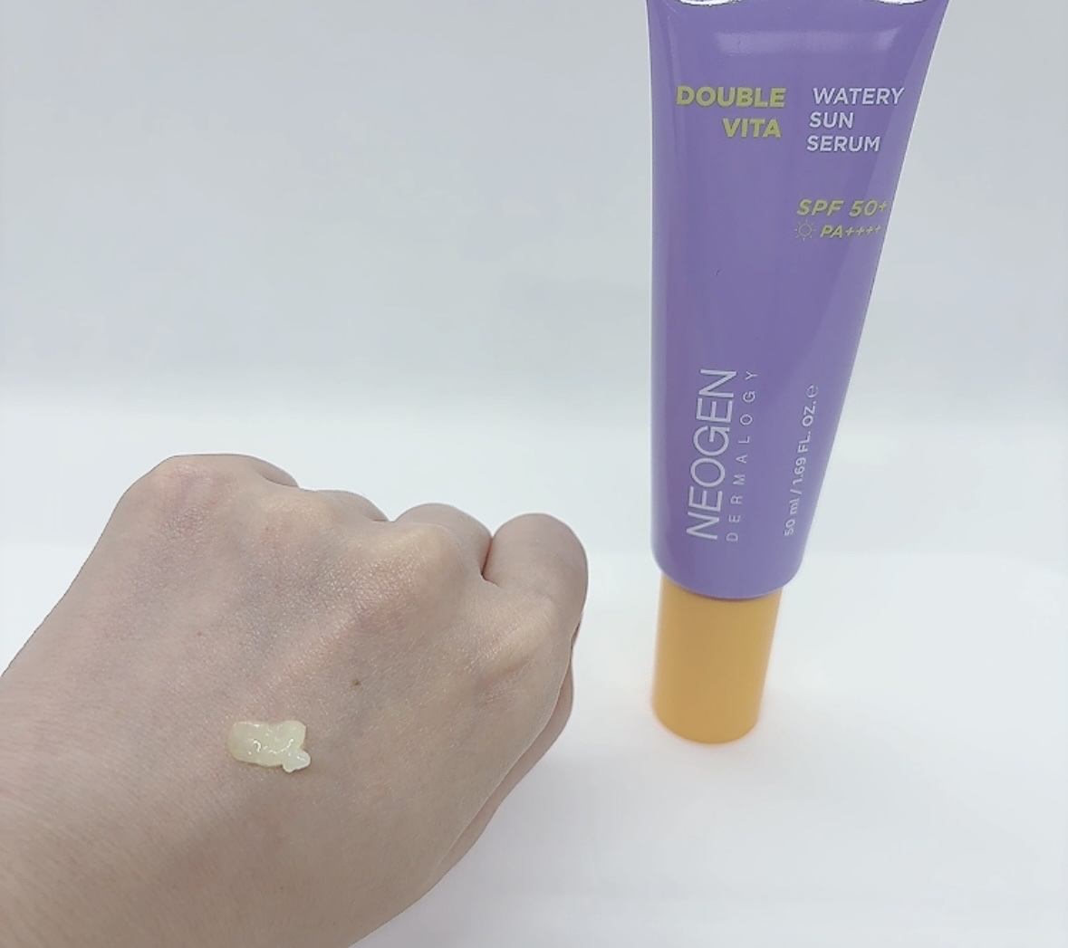 ダブルビダウォータリーサンセラム/NEOGEN/日焼け止めジェルを使ったクチコミ（2枚目）