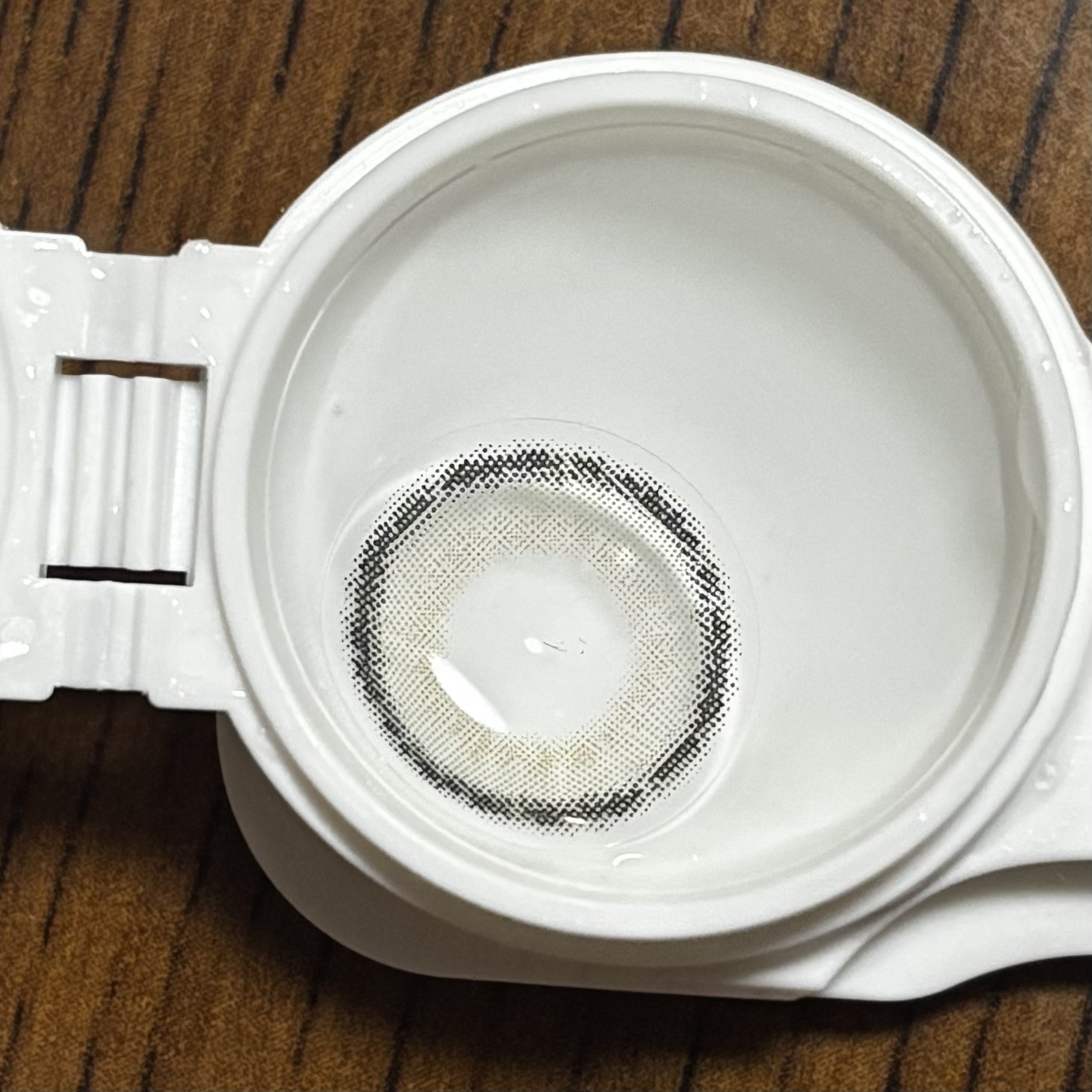 colors 1month/colors/１ヶ月（１MONTH）カラコンを使ったクチコミ（2枚目）