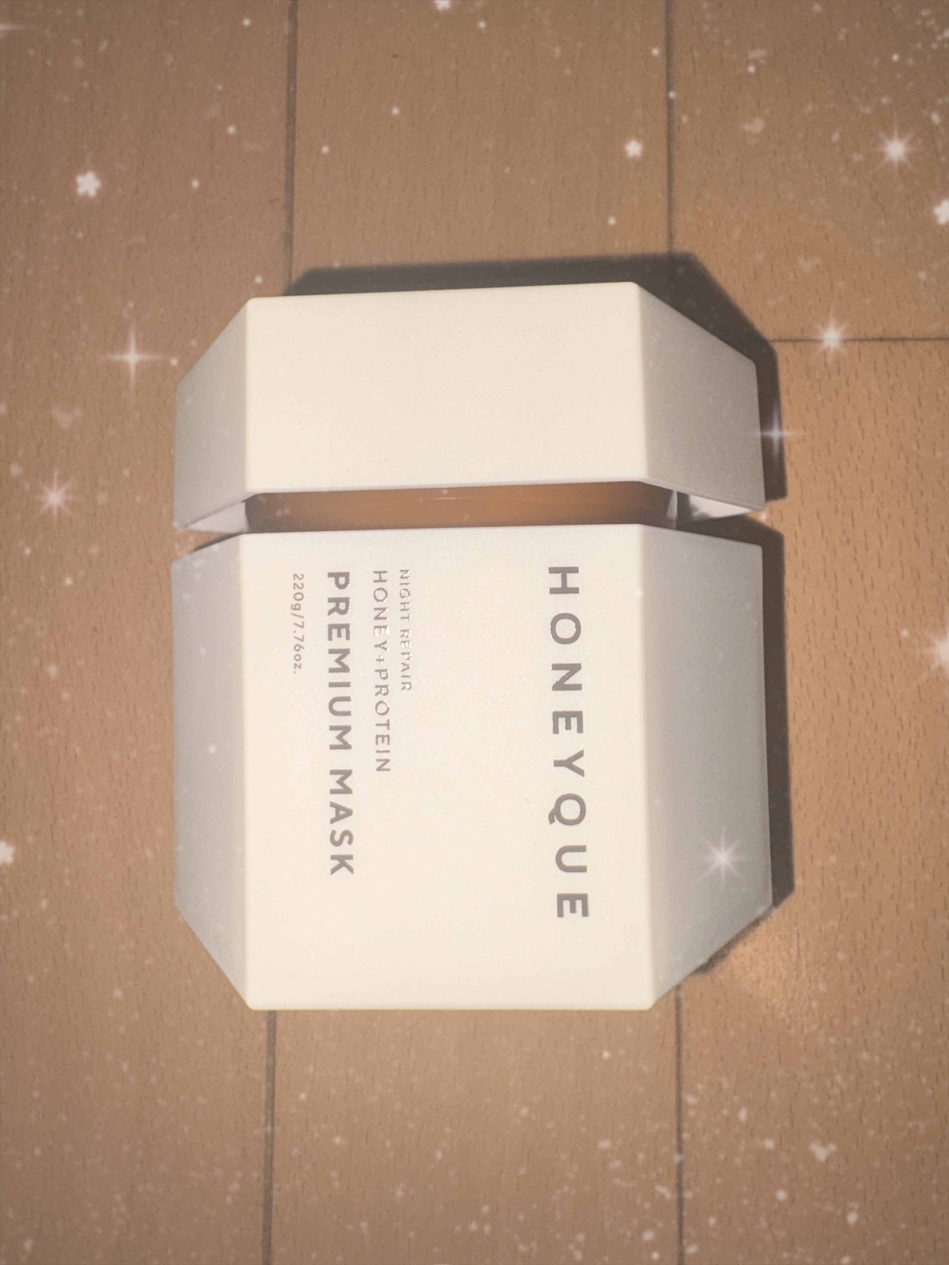 ハニーク ナイトリペア プレミアム 集中ヘアマスクのクチコミ「やや固めのテクスチャーのヘアマスクでした。
髪の内側からしっかりと補修して乾燥や広がりを抑えて.....」（1枚目）