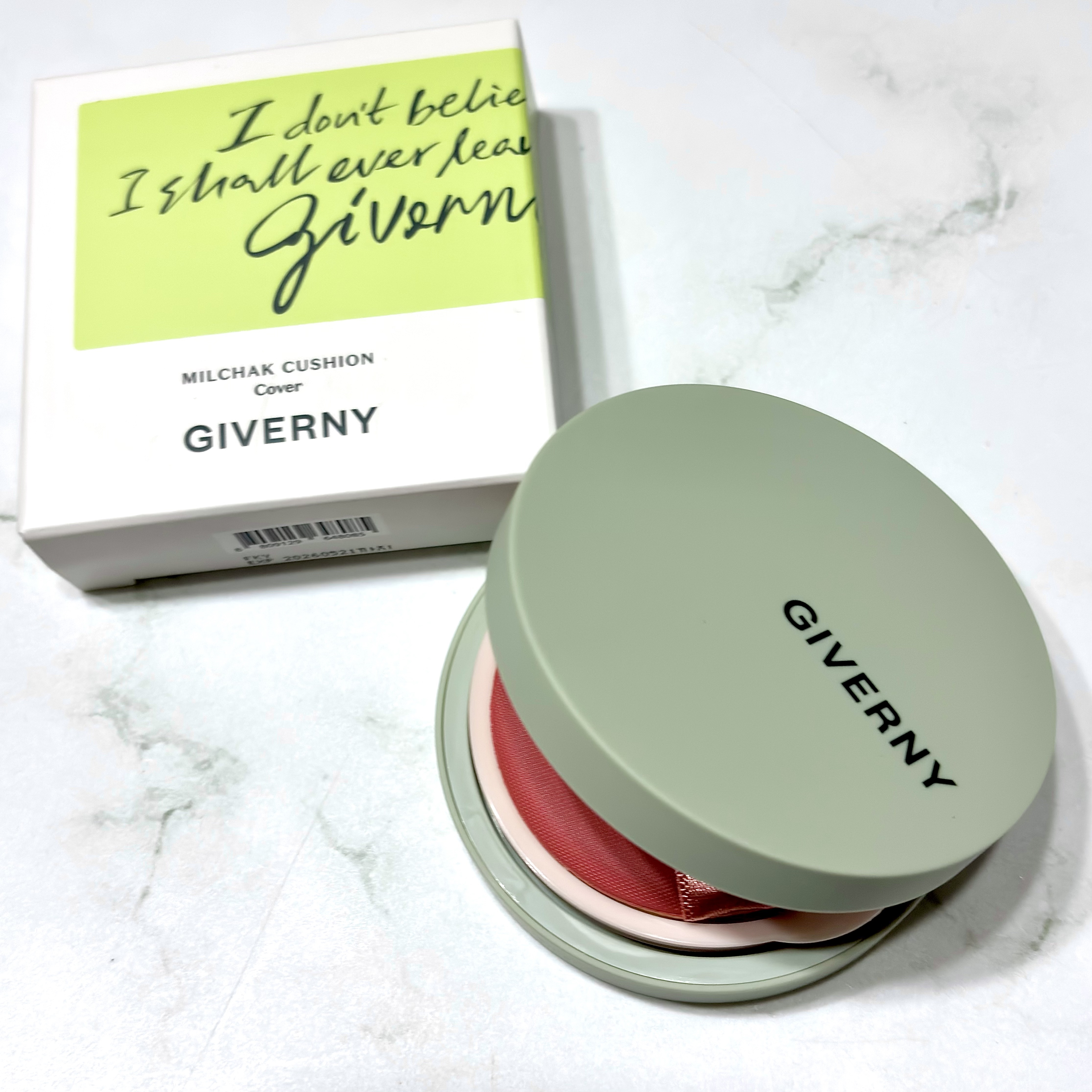 GIVERNY 超密着クッションファンデーション
