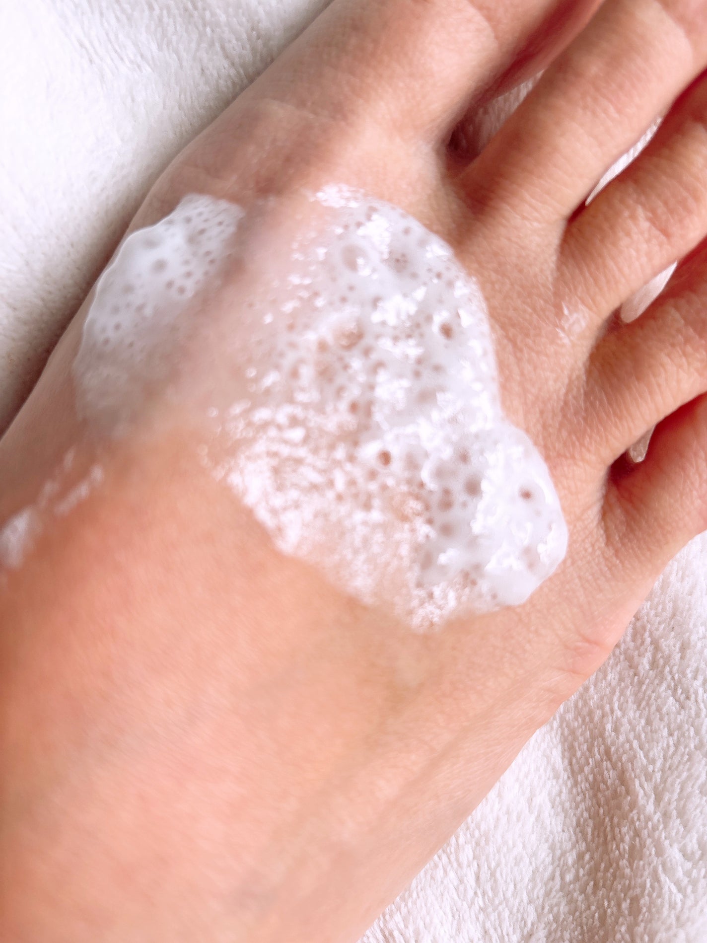 れいか on LIPS 「ベビーフット炭酸泡※1フットドライシャンプー(※1:炭酸ガス[..」(2枚目)