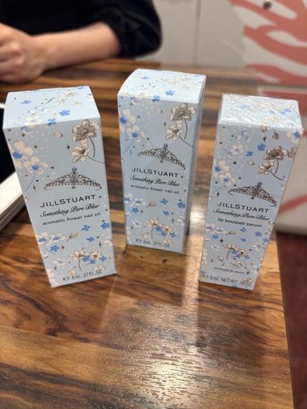 ジルスチュアート サムシングピュアブルー リップブーケ セラム/JILL STUART/リップ美容液を使ったクチコミ(7枚目)
