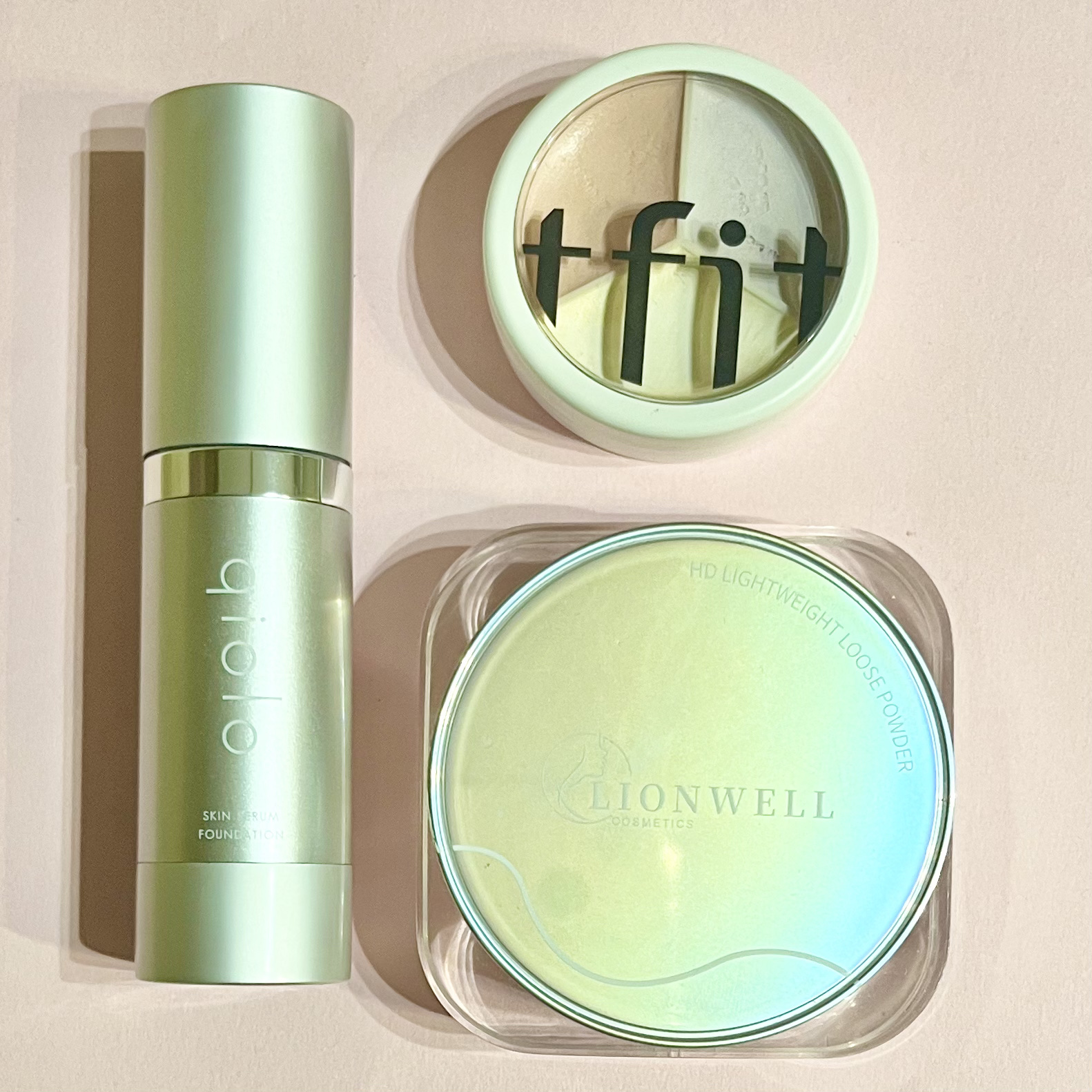 ライトウェイト ルースパウダー 01 ホワイト/LionWell（ライオンウェル）/ルースパウダーを使ったクチコミ（2枚目）