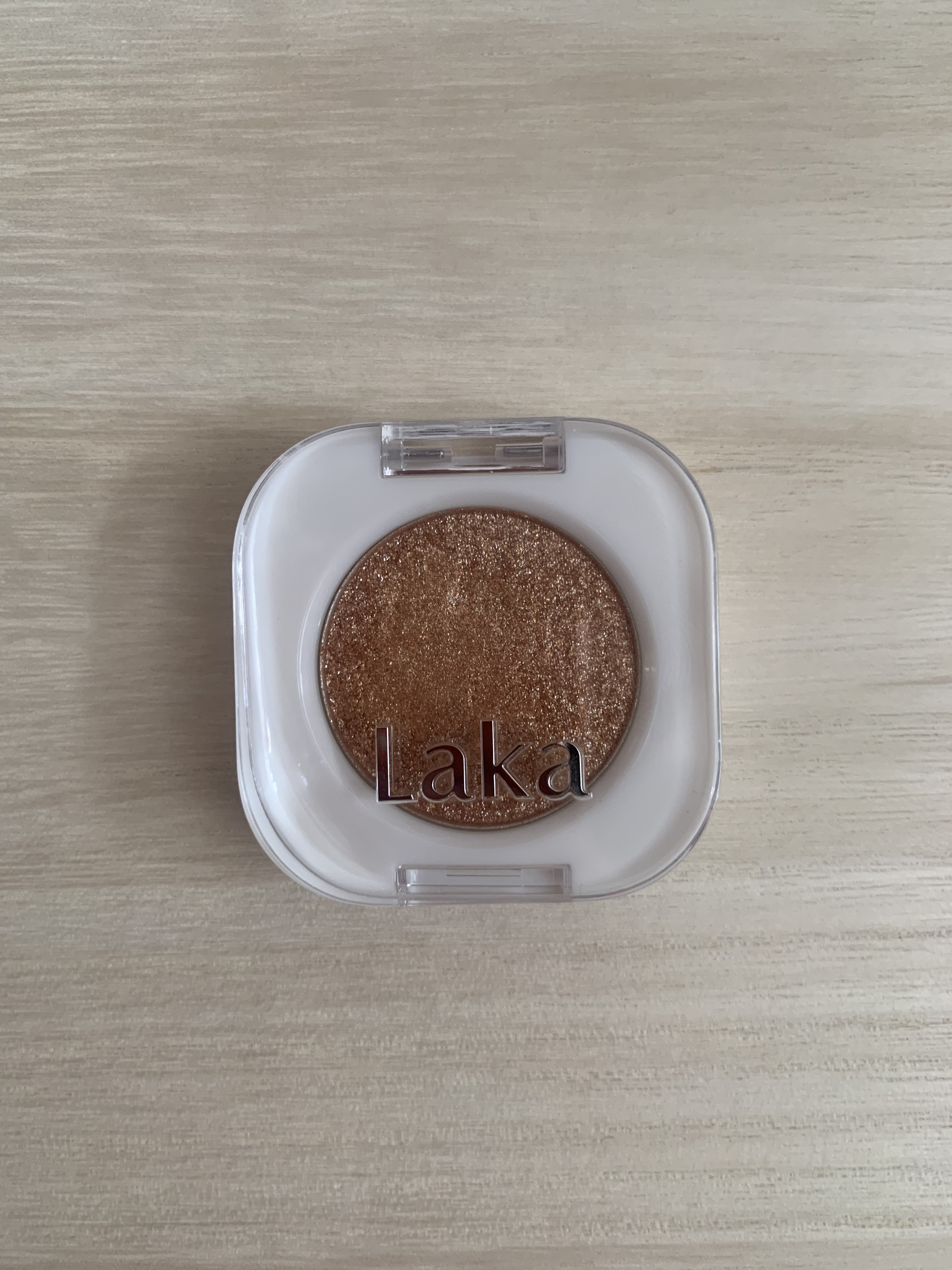 モノアイシャドウ 924 クリフ/Laka/単色アイシャドウを使ったクチコミ（1枚目）