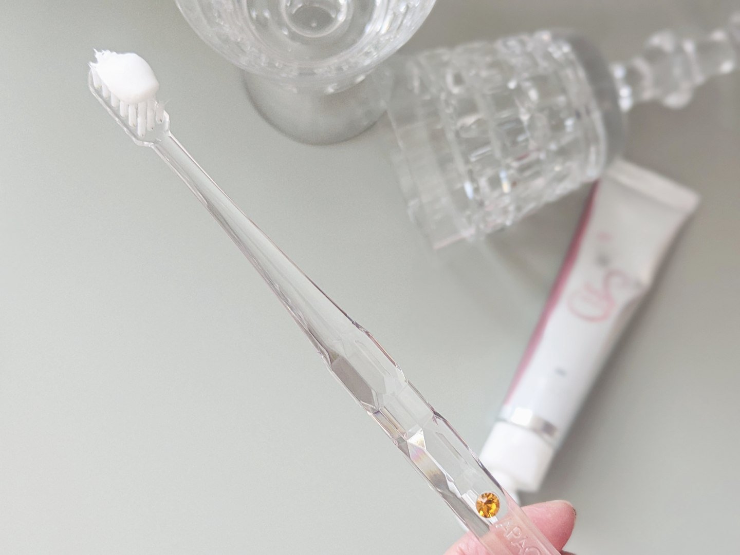 アパガードクリスタル歯ブラシ/アパガード/歯ブラシを使ったクチコミ（3枚目）