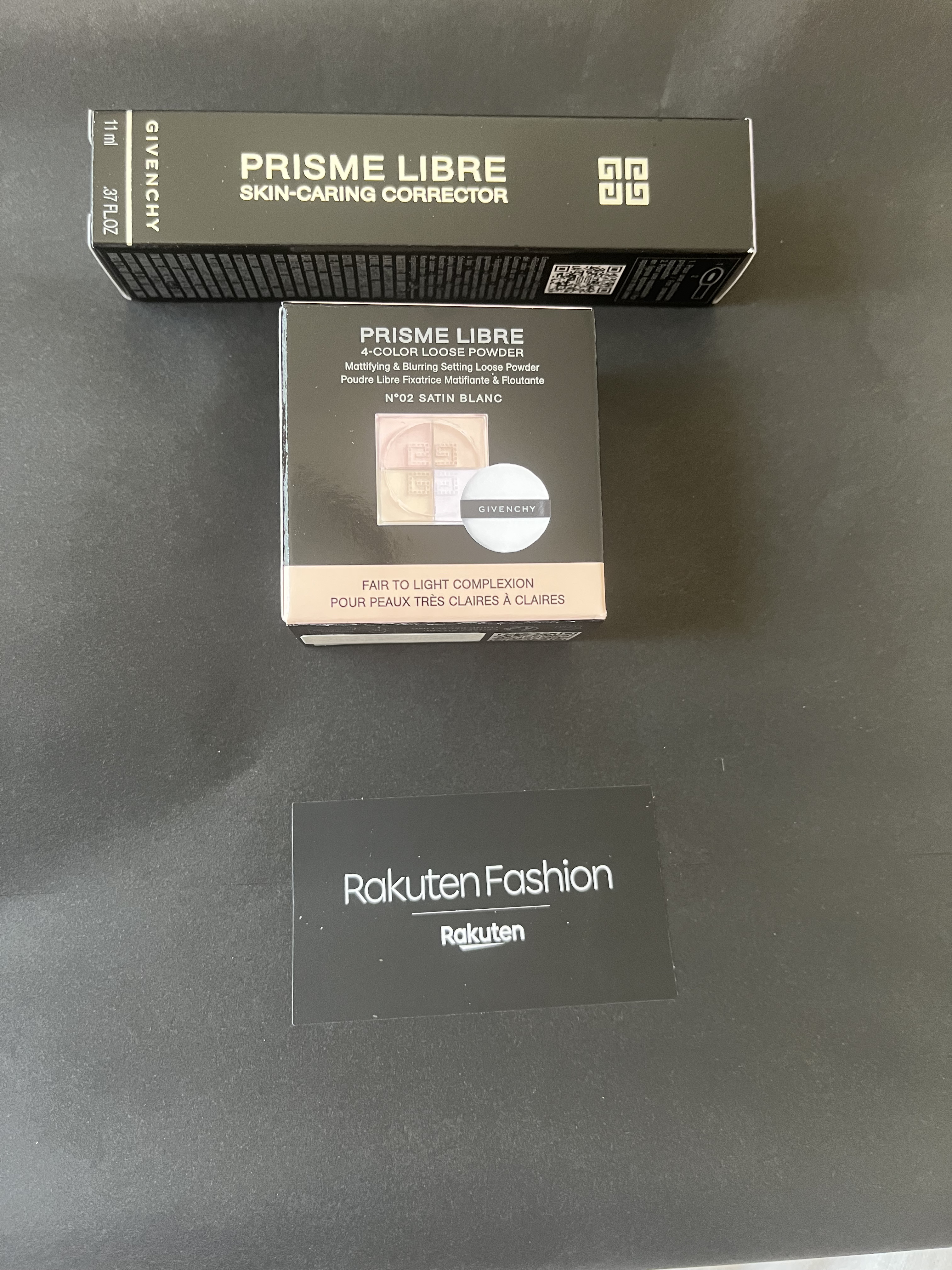 プリズム・リーブル No.02 ホワイト・サテン/GIVENCHY/ルースパウダーを使ったクチコミ（2枚目）