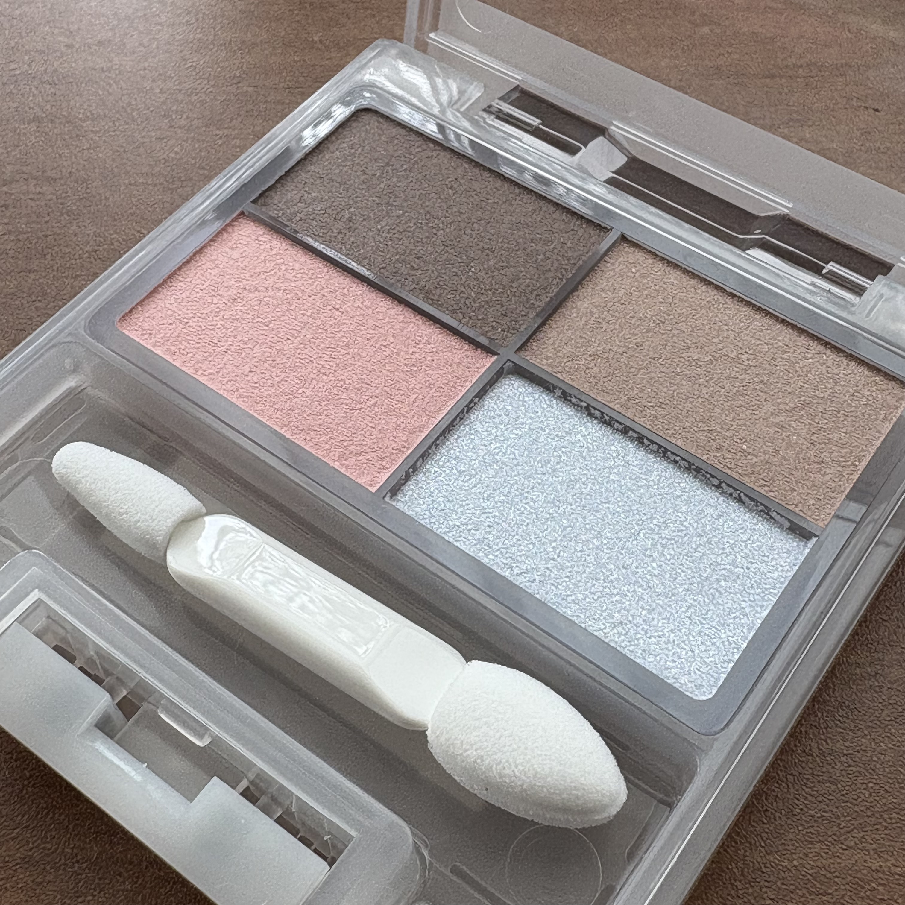 フェイスカラーパレット/チャコット・コスメティクス/アイシャドウパレットを使ったクチコミ（3枚目）