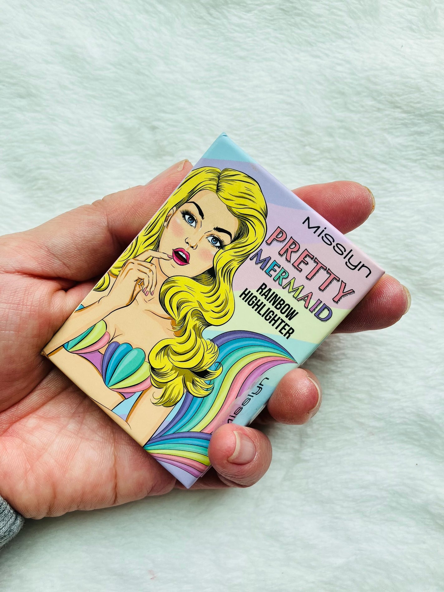 プリティマーメイド レインボー ハイライター Misslyn