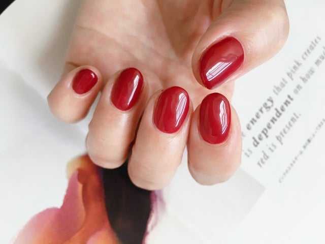 ジェルネイルの気泡の原因を徹底解説!消し方やセルフ派におすすめのジェルも紹介のサムネイル