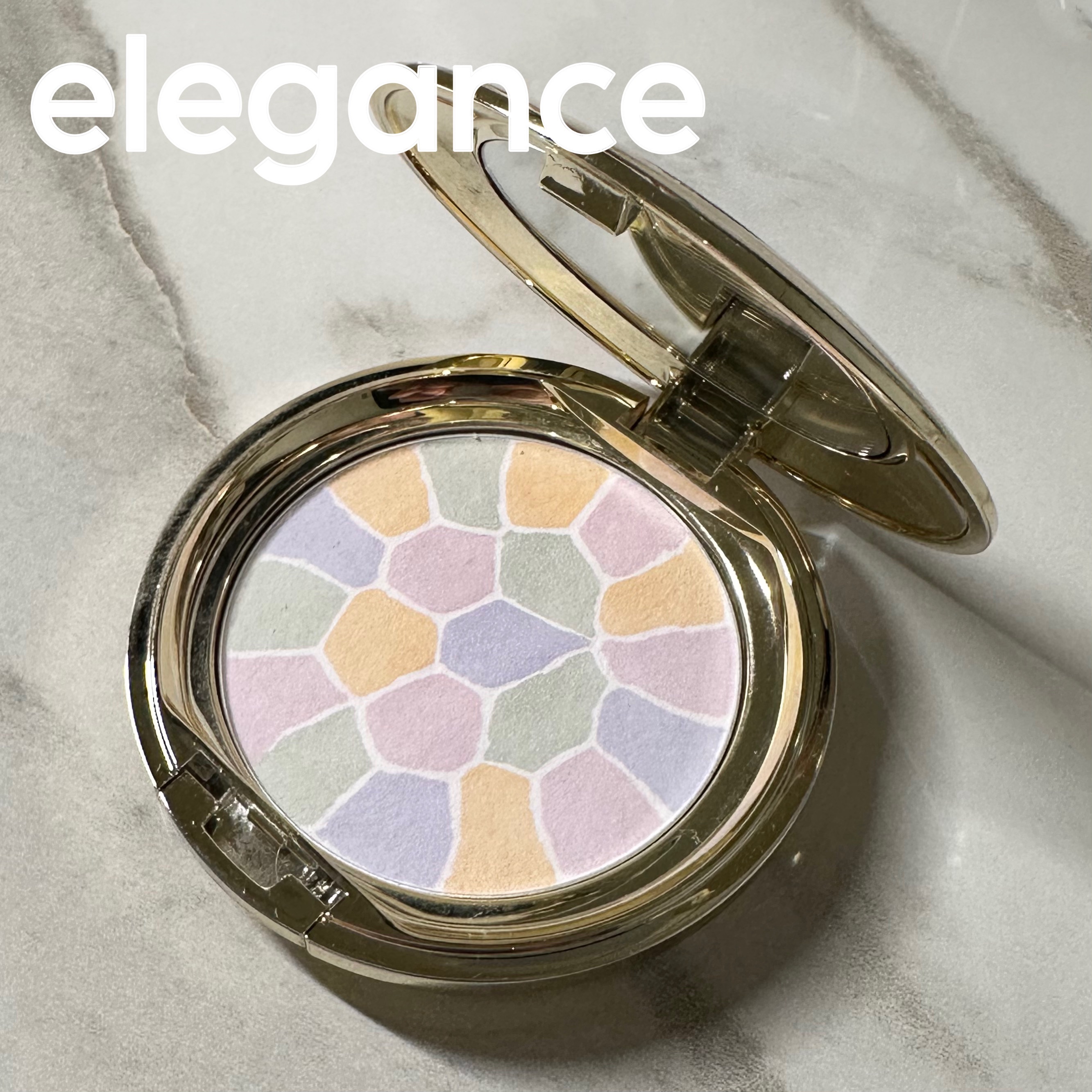 ラ プードル オートニュアンス/Elégance/プレストパウダーを使ったクチコミ（1枚目）