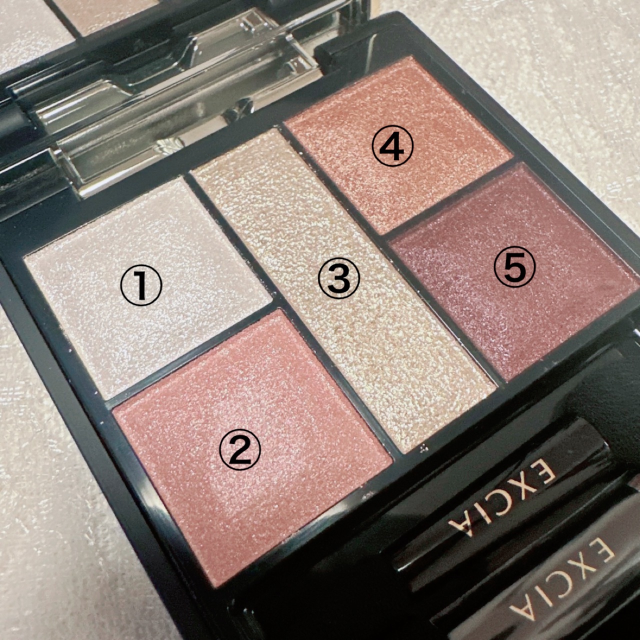 エクシア アイカラー カンテット/ALBION/アイシャドウパレットを使ったクチコミ（2枚目）