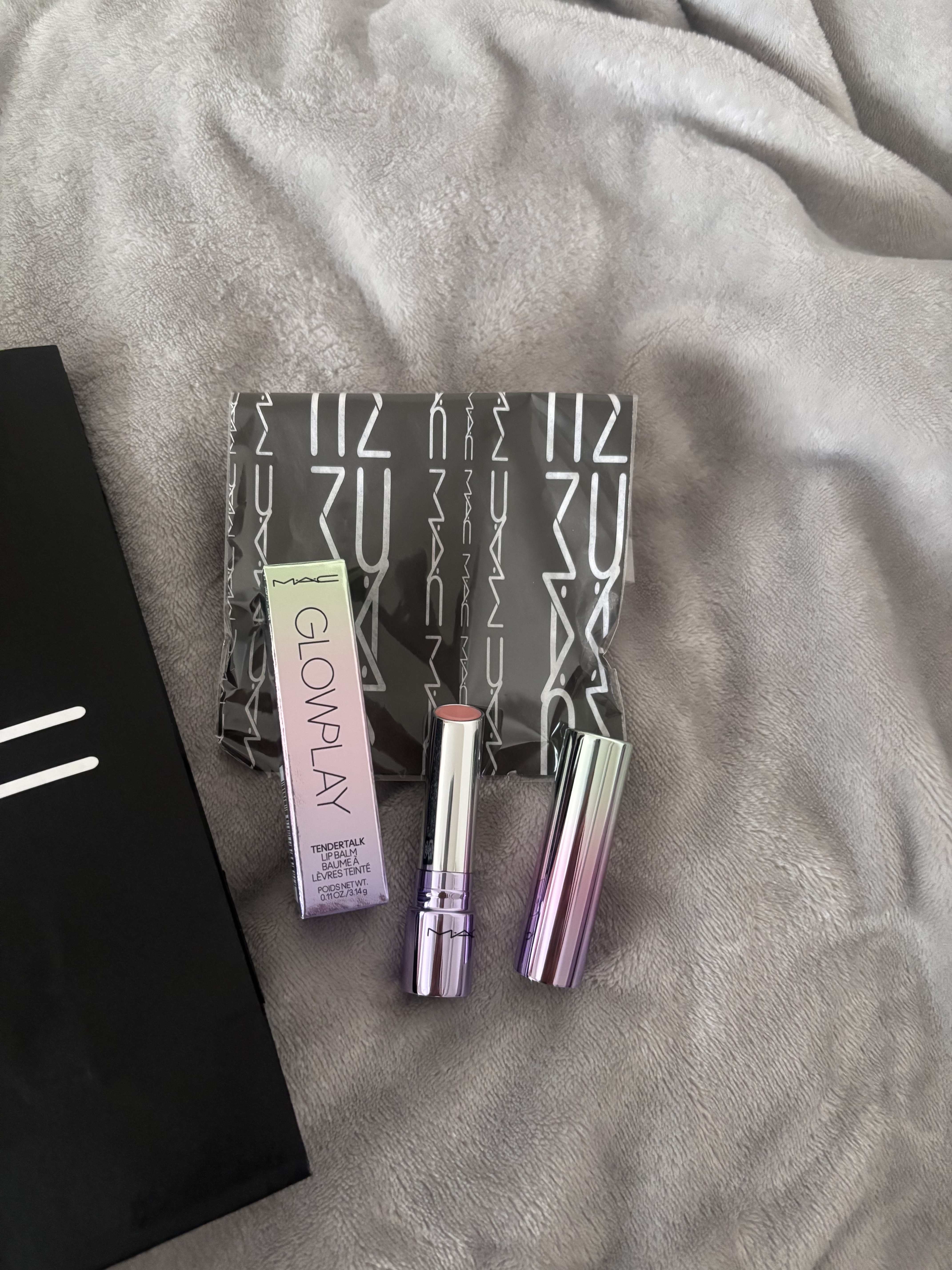 グロー プレイ テンダートーク リップ バーム フェイバリット（限定パッケージ）/M・A・C/リップバームを使ったクチコミ（1枚目）