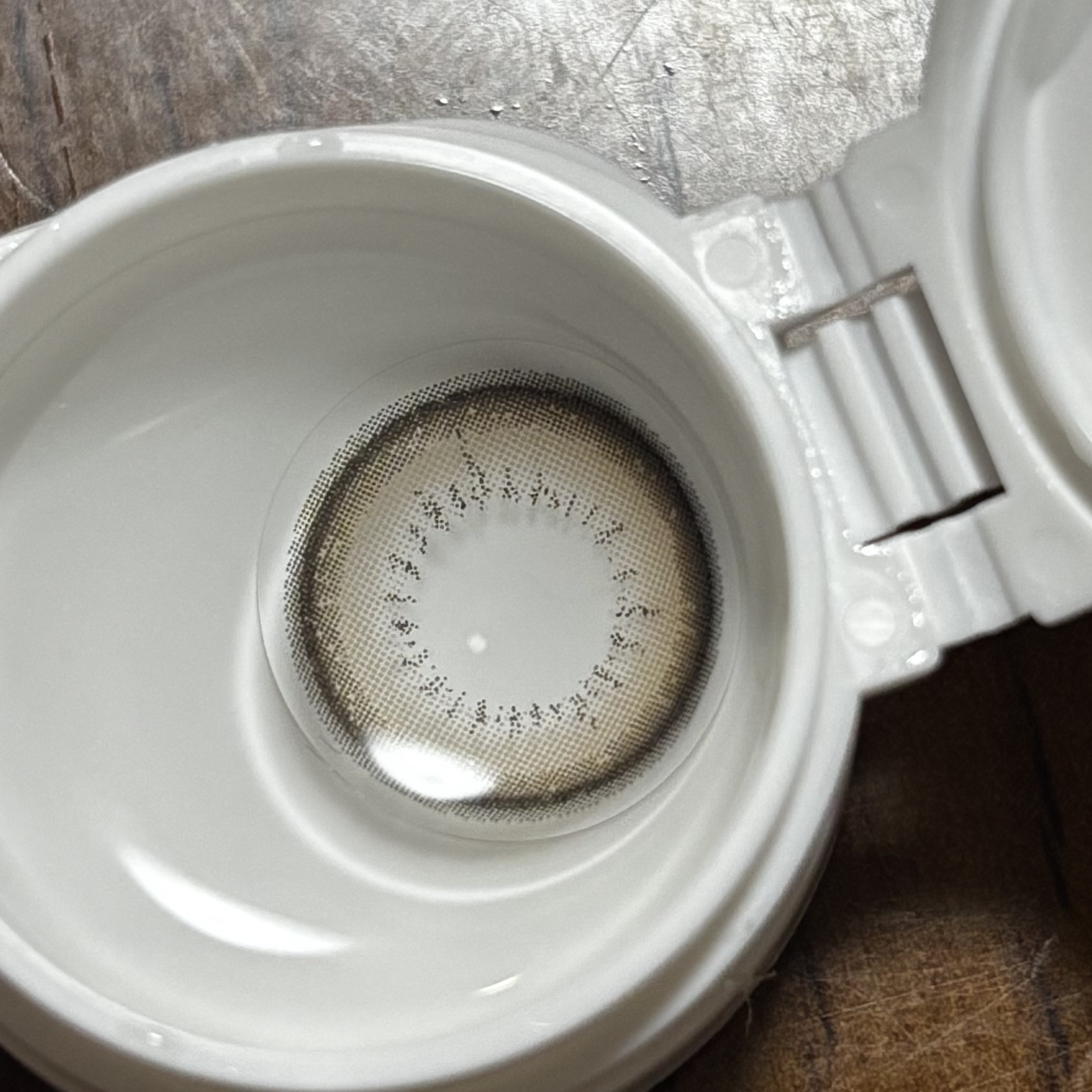 エバーカラーマンスリー パールベージュ/エバーカラー/１ヶ月（１MONTH）カラコンを使ったクチコミ（2枚目）