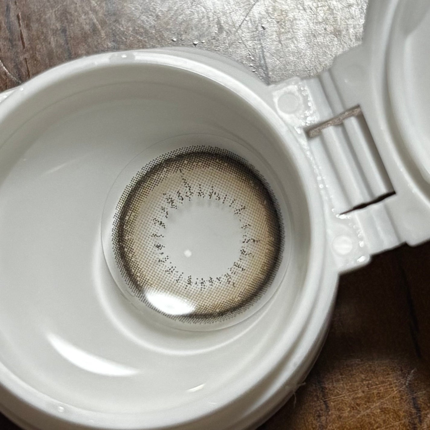 エバーカラーマンスリー/エバーカラー/1ヶ月(1MONTH)カラコンを使ったクチコミ(2枚目)