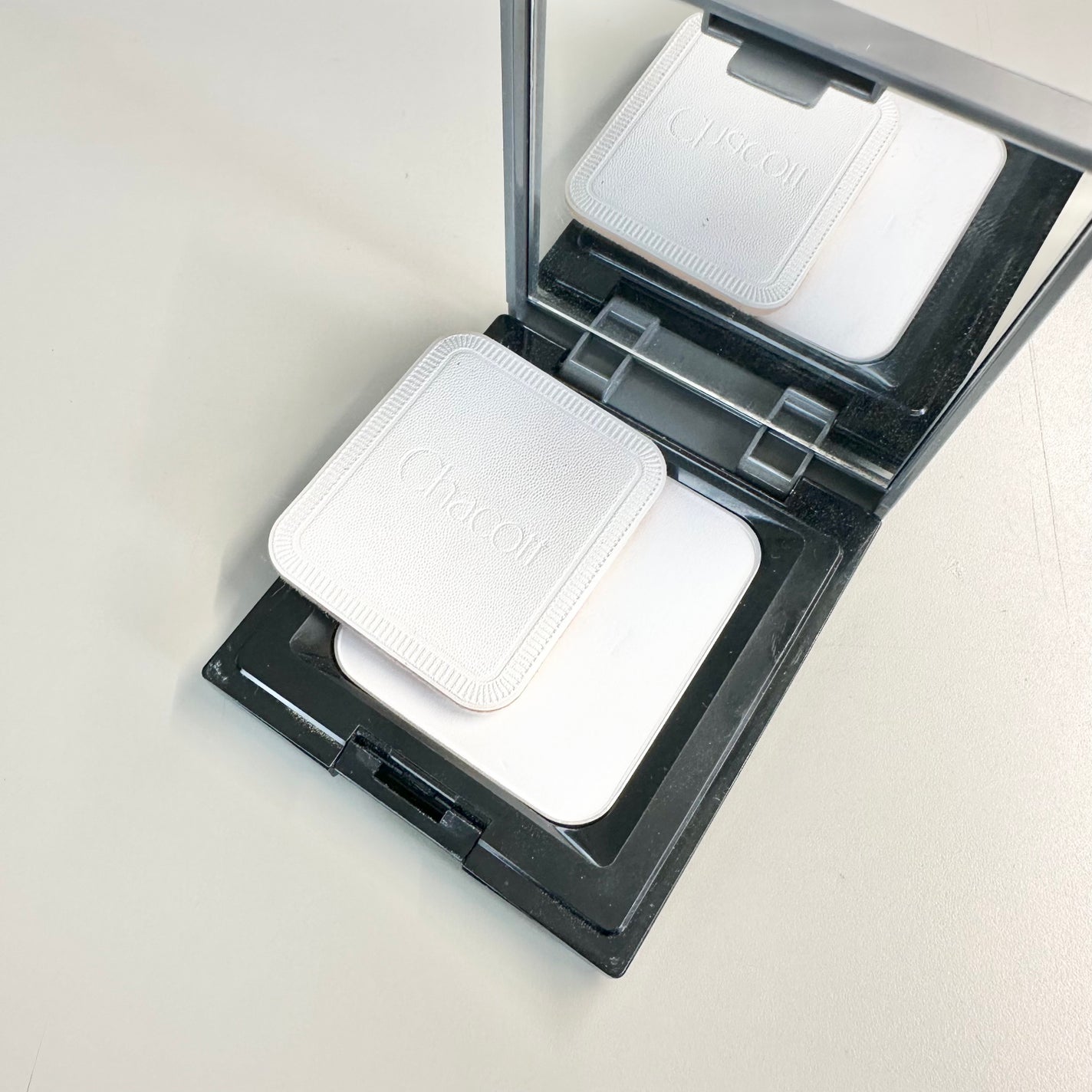 コンプレクションクリエイター/チャコット・コスメティクス/プレストパウダーを使ったクチコミ(3枚目)