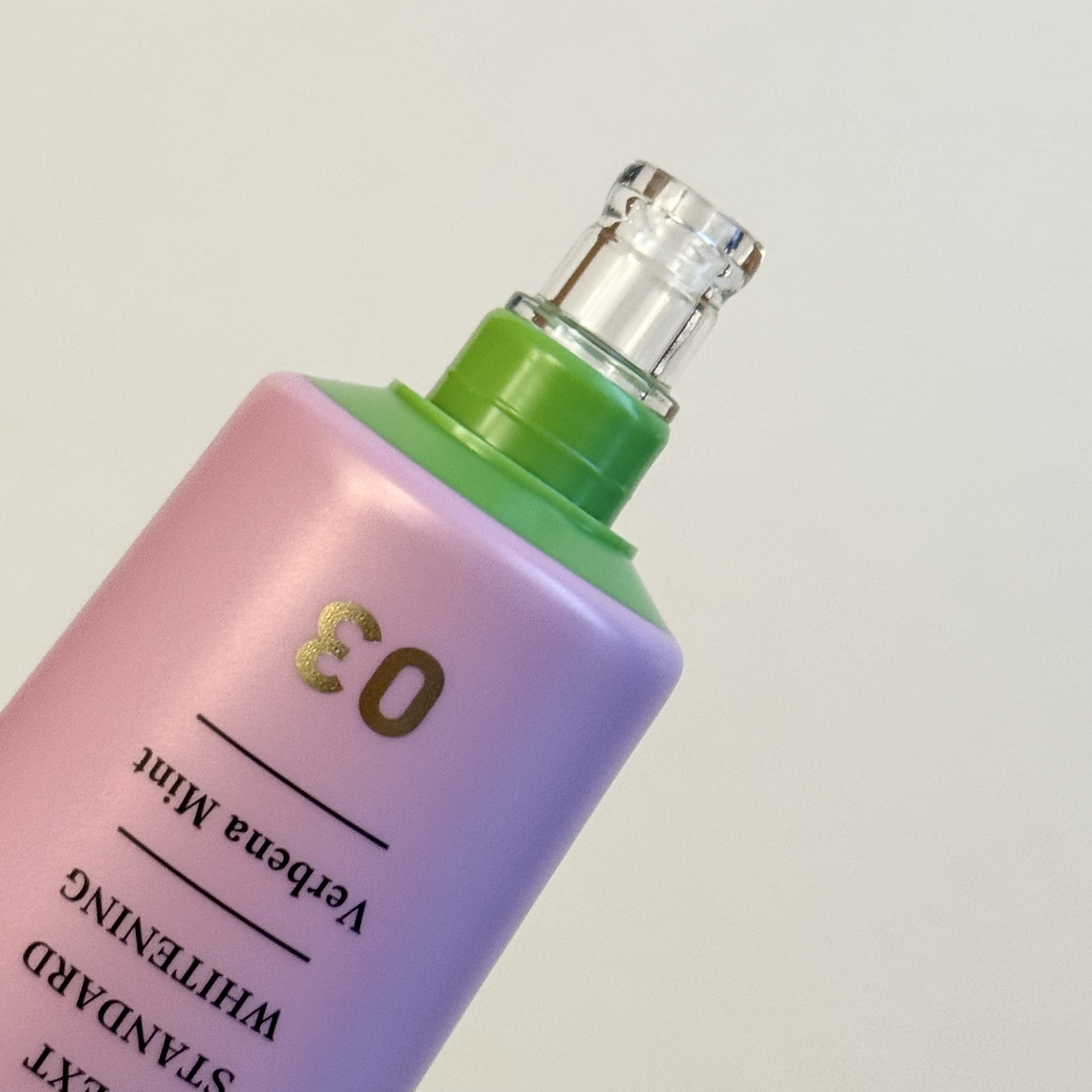 WHiTE PROMiSE ホワイトプロミス  美白*＋口臭ケアのクチコミ「┈┈┈┈┈┈┈┈┈┈

WHiTE PROMiSE

ホワイトプロミス  ０３：ヴァーベナミン.....」（3枚目）