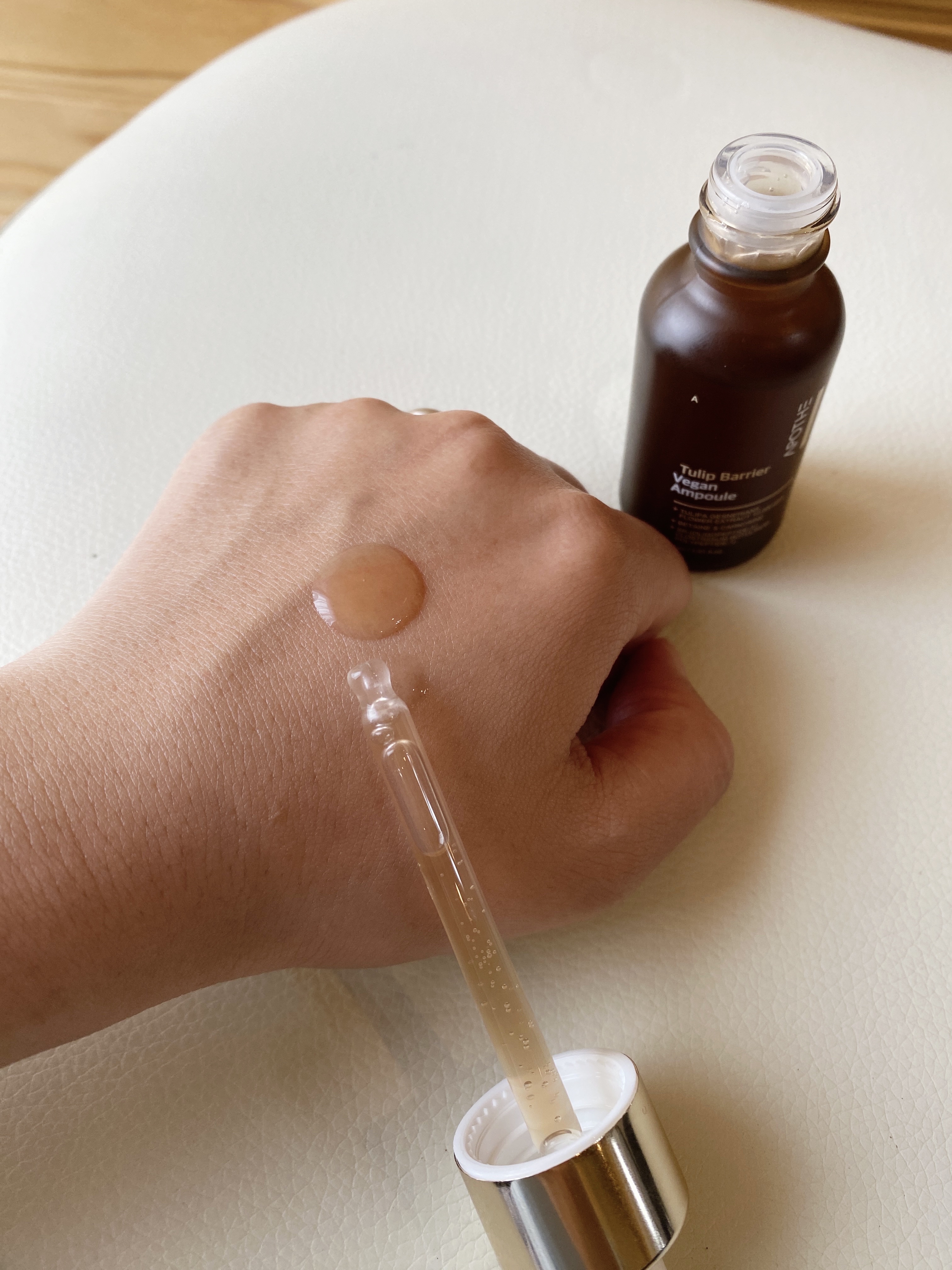 チューリップバリアビーガンアンプル /APOTHE/美容液を使ったクチコミ（2枚目）