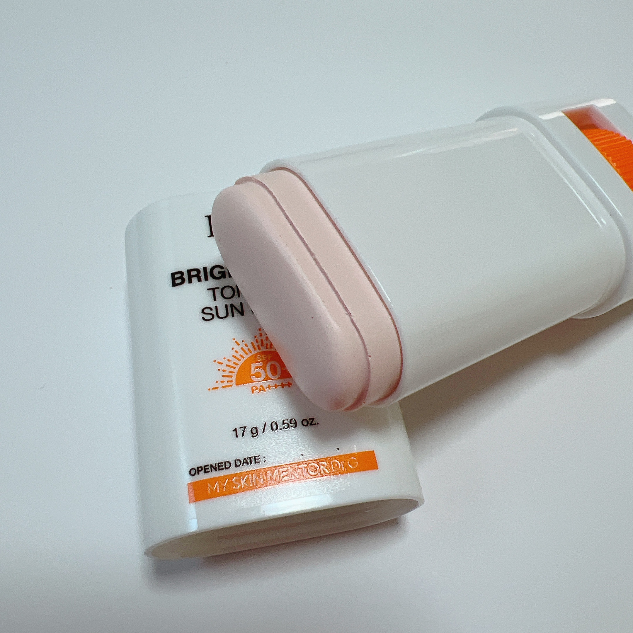 ブライトニングアップサンスティック SPF50+ PA++++/Dr.G/日焼け止めスティックを使ったクチコミ（2枚目）