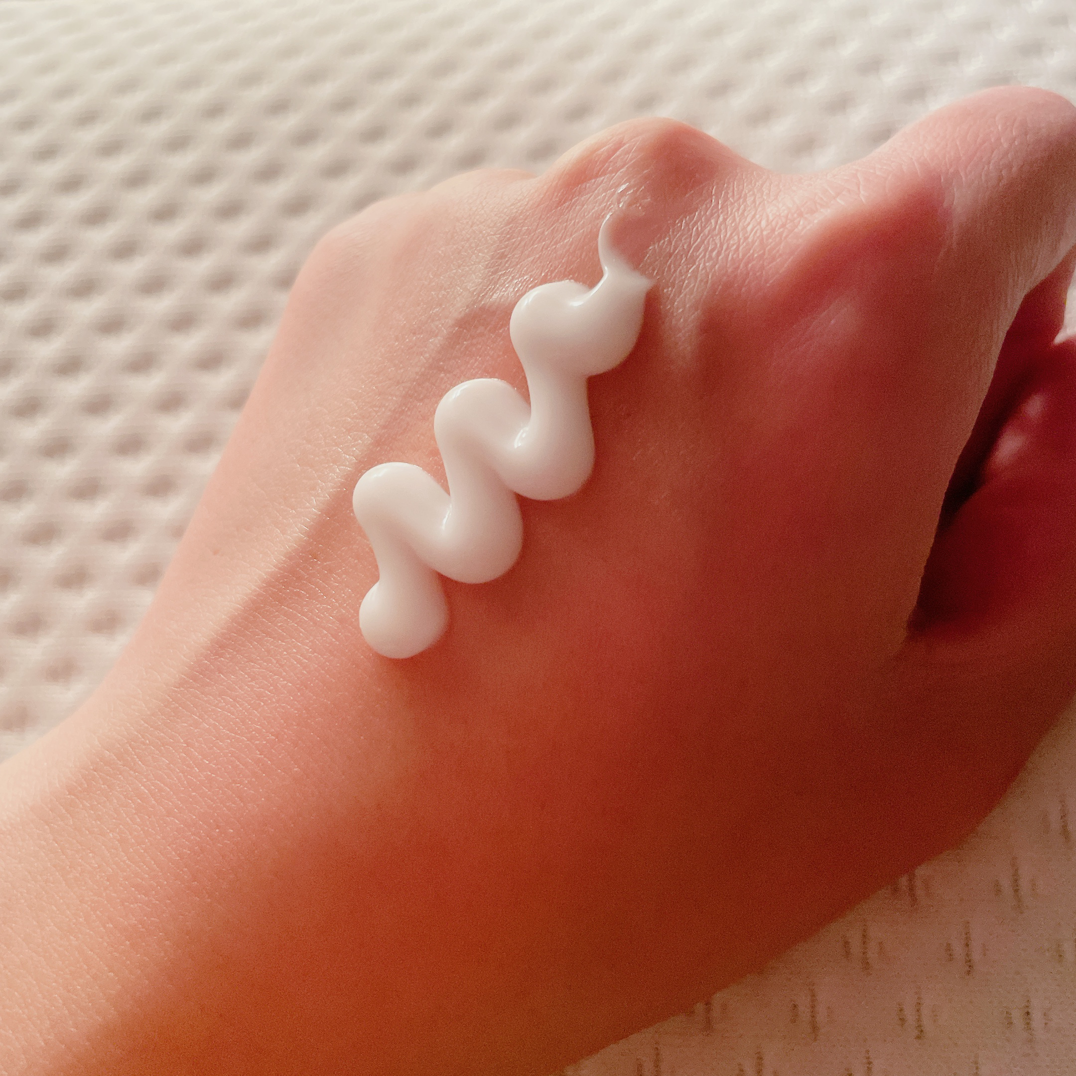 プロ・業務用 薬用シワ改善ハンドクリーム/プロ・業務用/ハンドクリームを使ったクチコミ（2枚目）