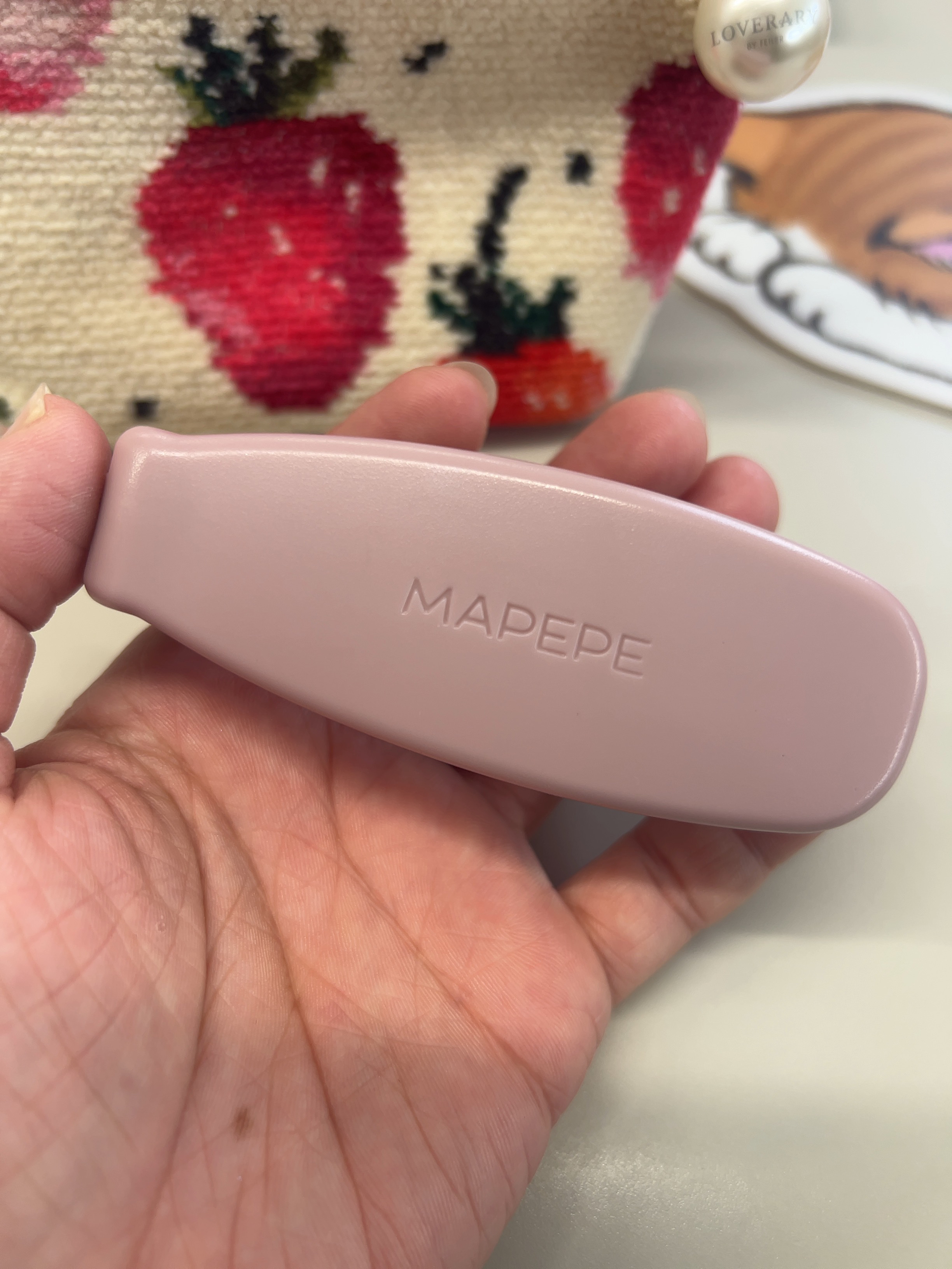 マペペ デタングリングブラシ 【フォールディングポケット】のクチコミ「
🐈‍⬛マペペ デタングリングブラシ フォールディングポケット ダスティピンク🐾


持ち歩き.....」（3枚目）