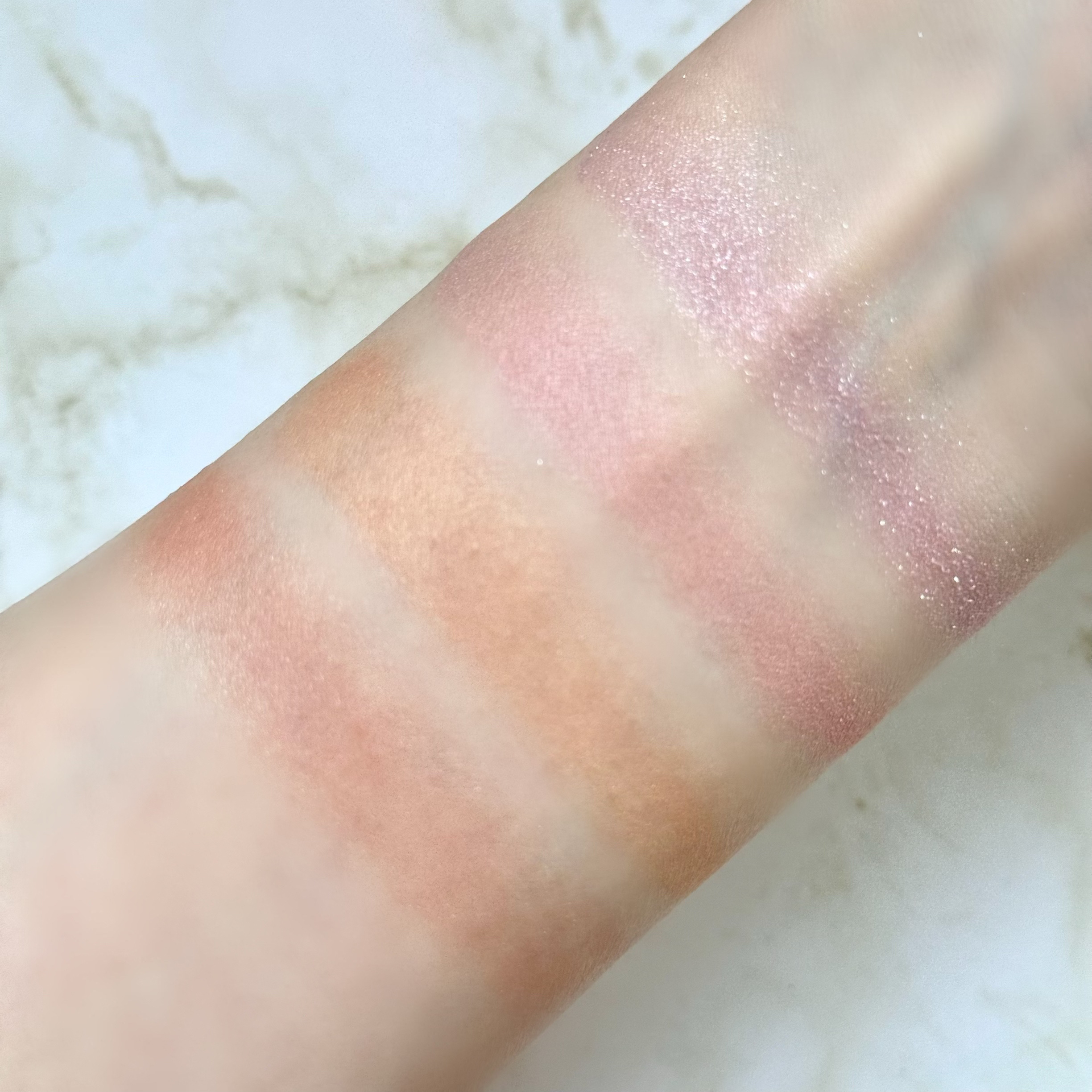 モイスチャー グレイズ リップスティック/SUQQU/口紅を使ったクチコミ（3枚目）