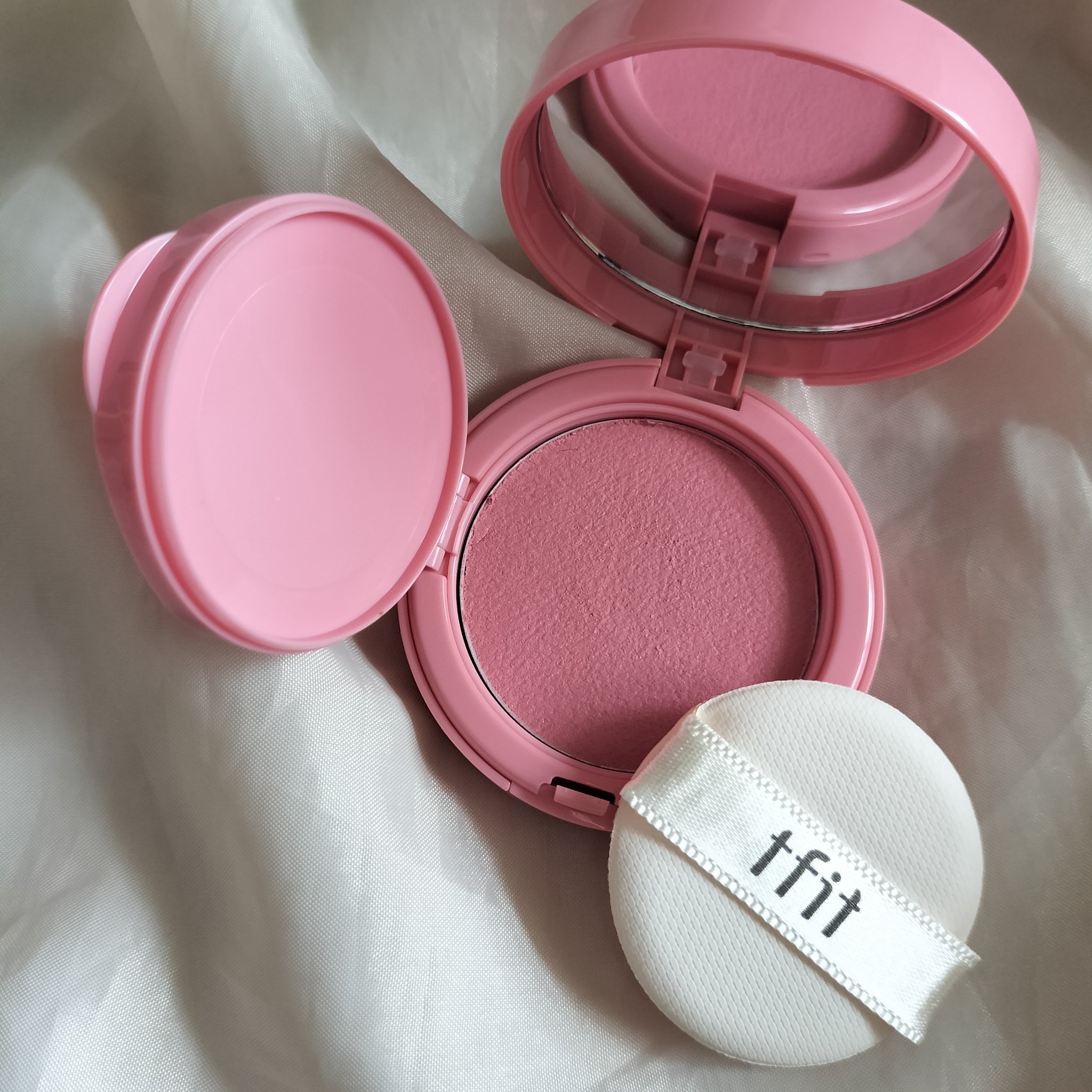 フラッフィーベルベットクッションチーク /TFIT/ジェル・クリームチークを使ったクチコミ（3枚目）