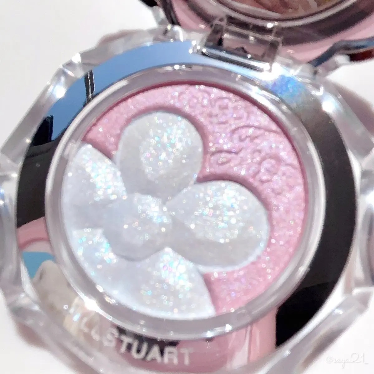 ジルスチュアート クリスタルブルーム ペタルクチュールアイズ デュオ/JILL STUART/アイシャドウパレットを使ったクチコミ（1枚目）