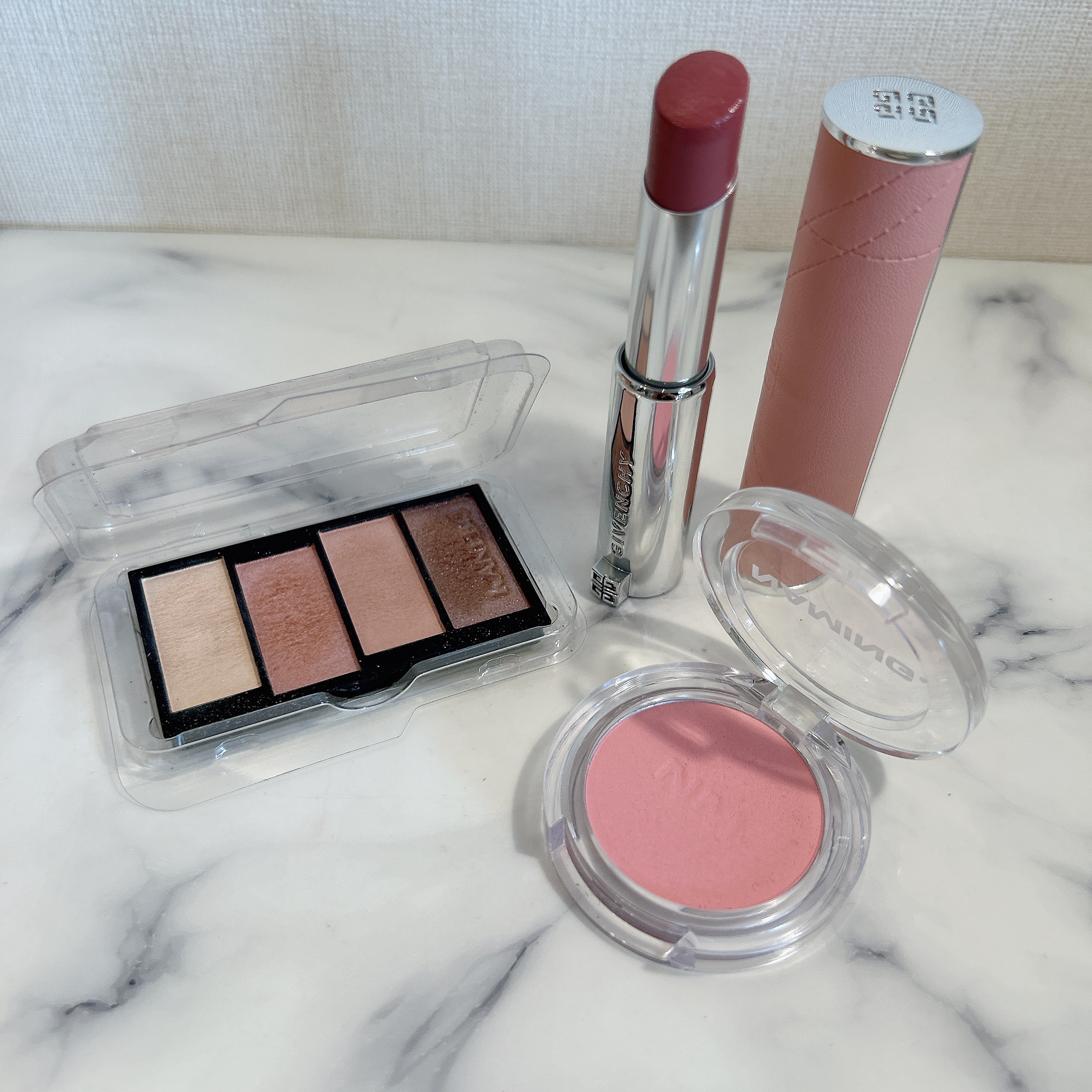 ローズ・パーフェクト・シャイン No.119 ナチュラル・ピンク/GIVENCHY/口紅を使ったクチコミ（1枚目）