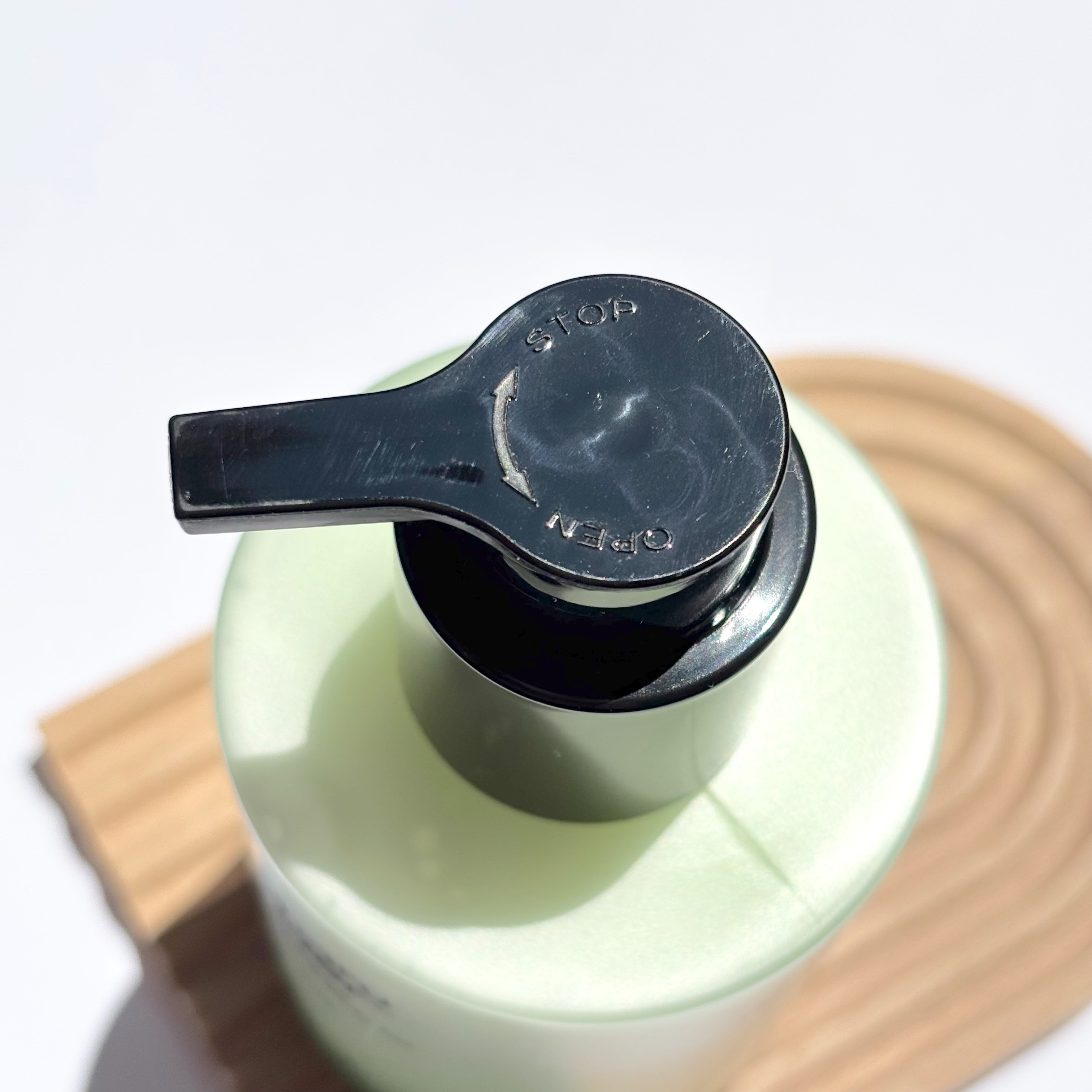 black bamboo daily smoothing body oil/haruharu wonder/ボディオイルを使ったクチコミ（2枚目）