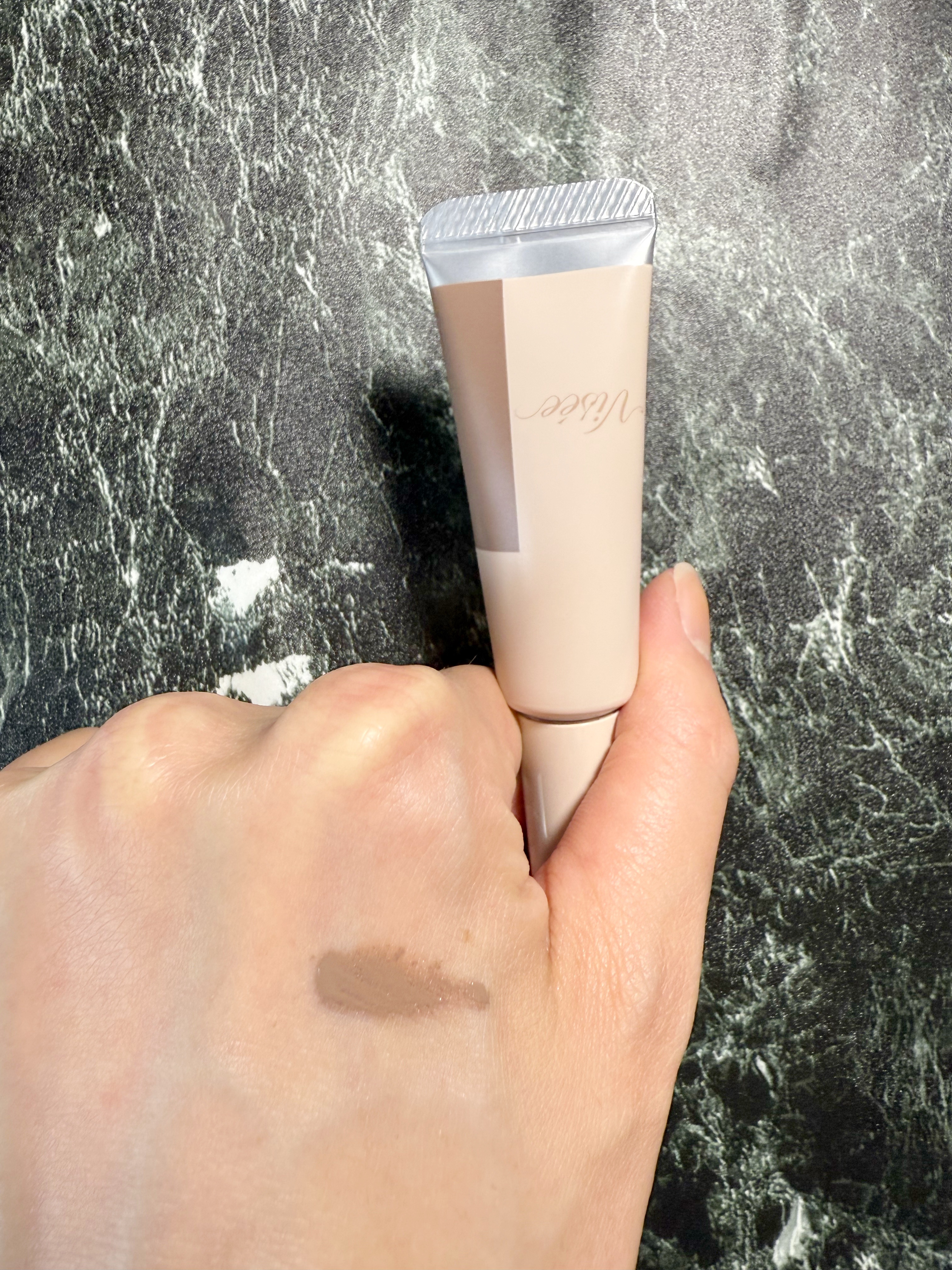 フラッフデザイン アイブロウパウダー/Visée/パウダーアイブロウを使ったクチコミ（2枚目）