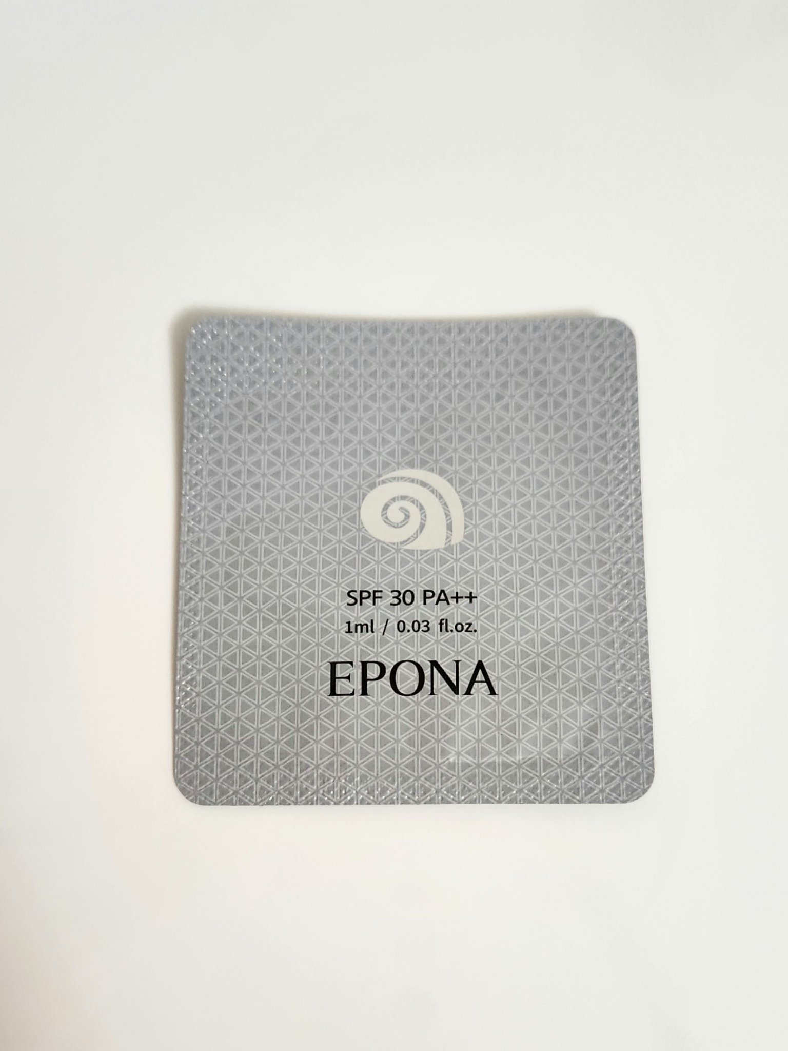 プレミアムスネイル トーンアップクリーム/EPONA/化粧下地を使ったクチコミ（1枚目）