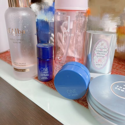 JILL STUART ジルスチュアート ホワイトフローラル UVプロテクトスティックのクチコミ「疲れに疲れまくって帰宅後は即メイク落としてる🫠💄
#今日のスキンケア
簡単にスキンケア.....」(1枚目)