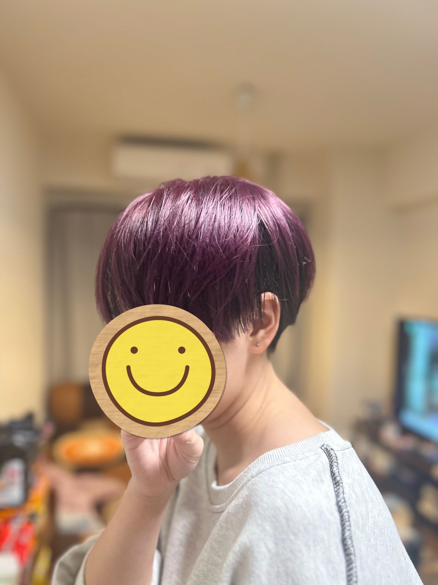 ぴょん on LIPS 「黒髪から大胆にイメチェンをしました。この色に似合うカラコンはど..」(1枚目)