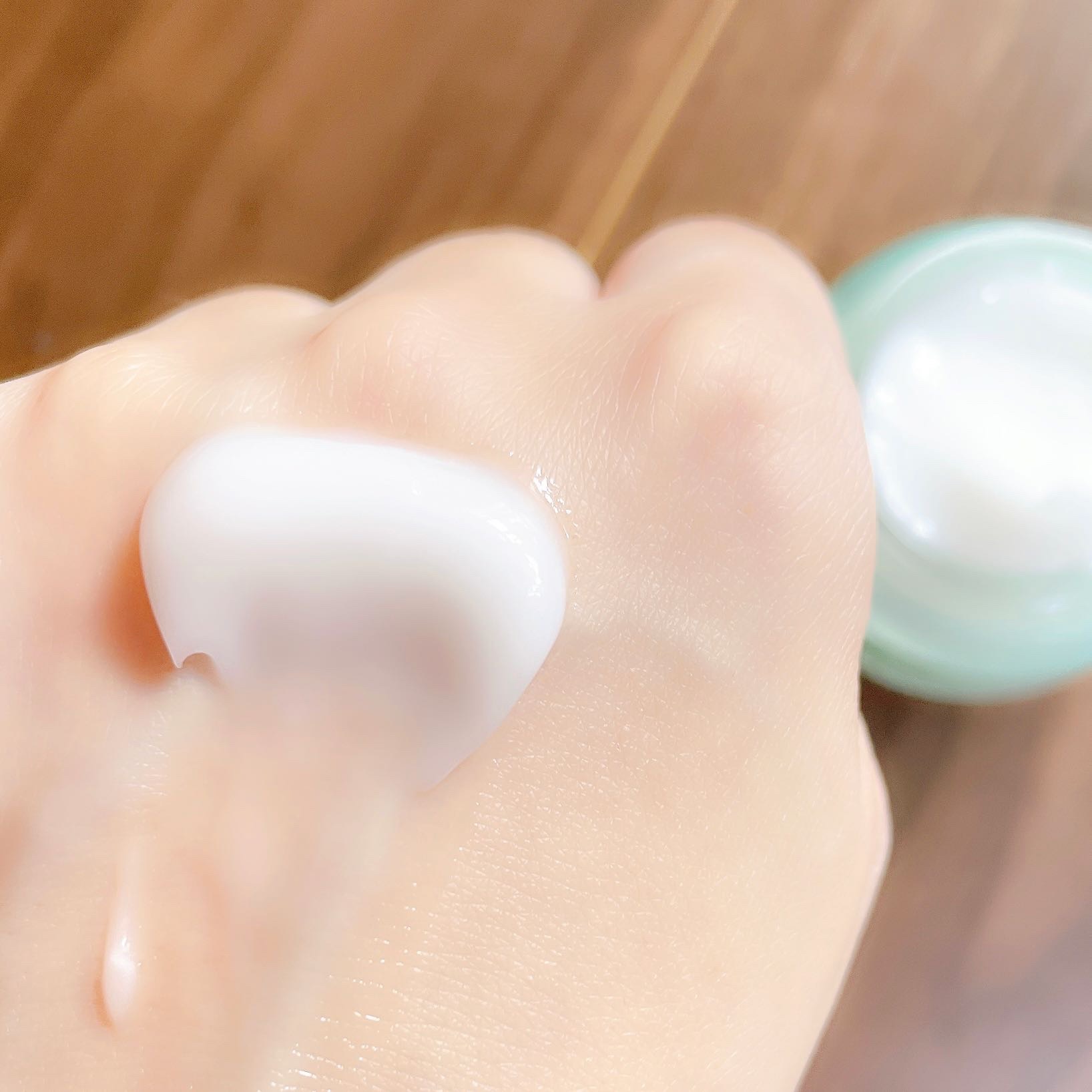 ピュアアルテミシア カーミングウォータークリーム/HANYUL(ハンユル)/フェイスクリームを使ったクチコミ（3枚目）