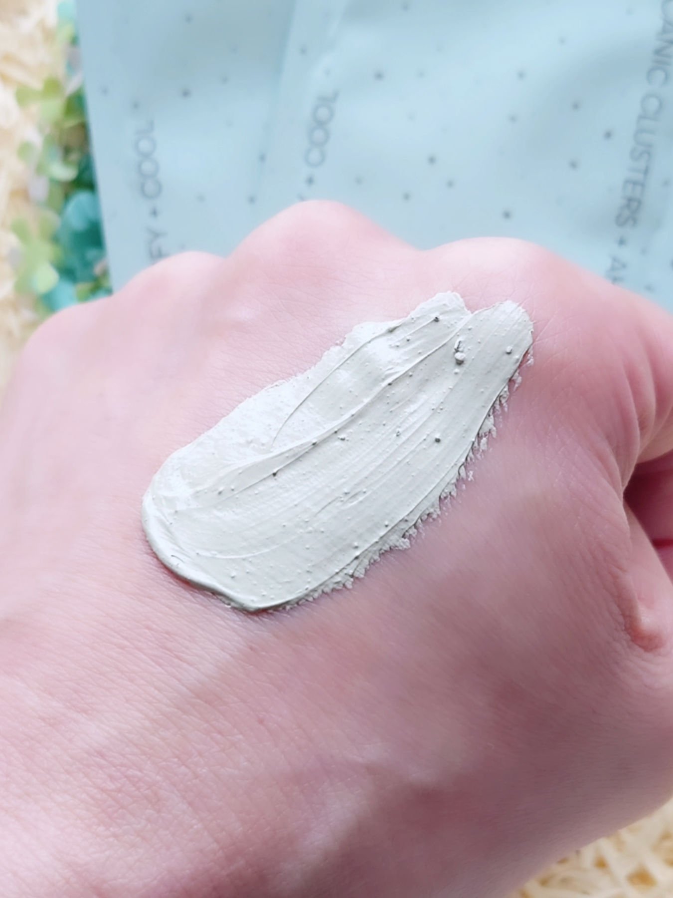 スーパーヴォルカニック　ポア　クレイマスク　クールミントチョコレート/innisfree/洗い流すパック・マスクを使ったクチコミ（3枚目）