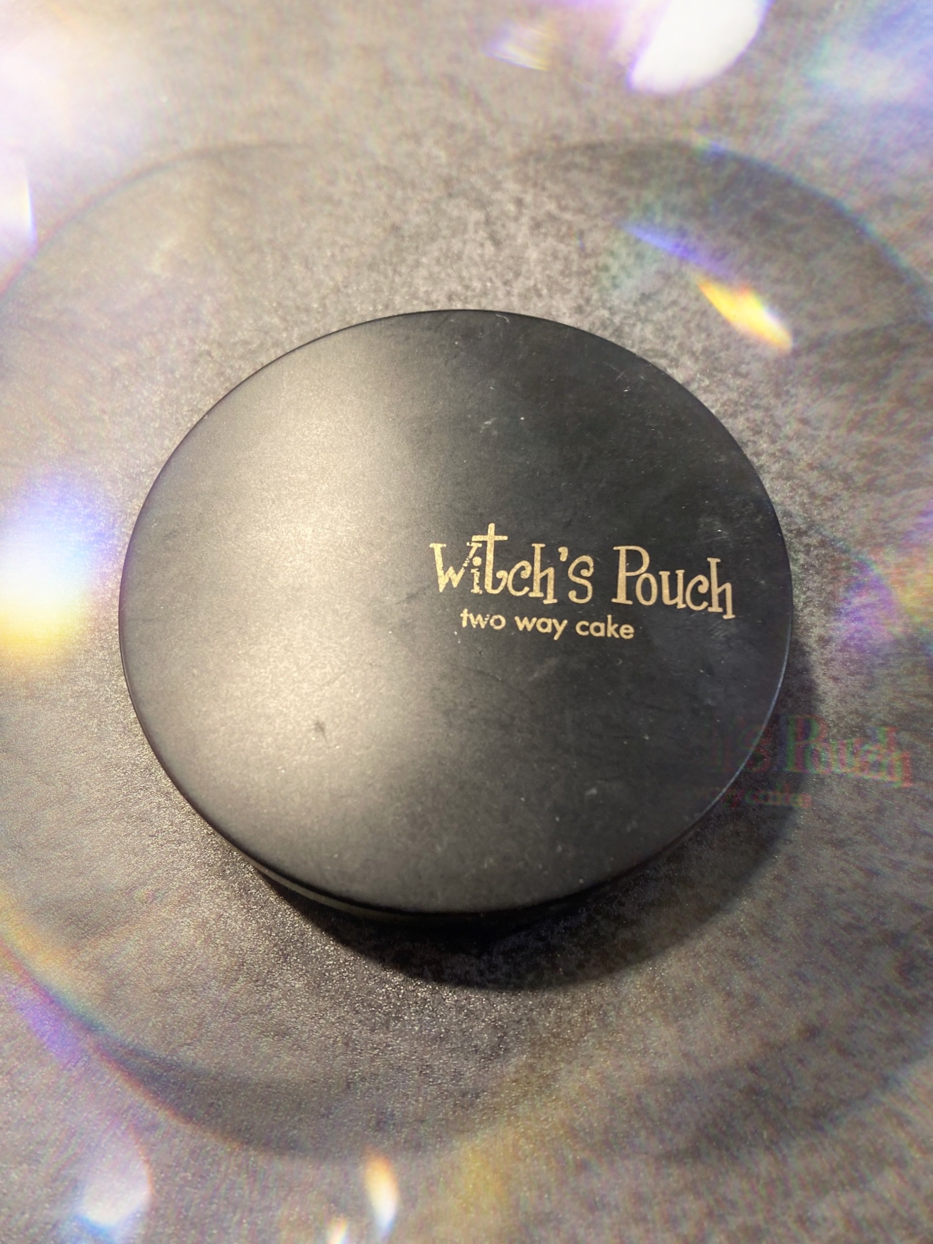 ベルベットトゥーウェイケーキ/Witch's Pouch/プレストパウダーを使ったクチコミ（1枚目）