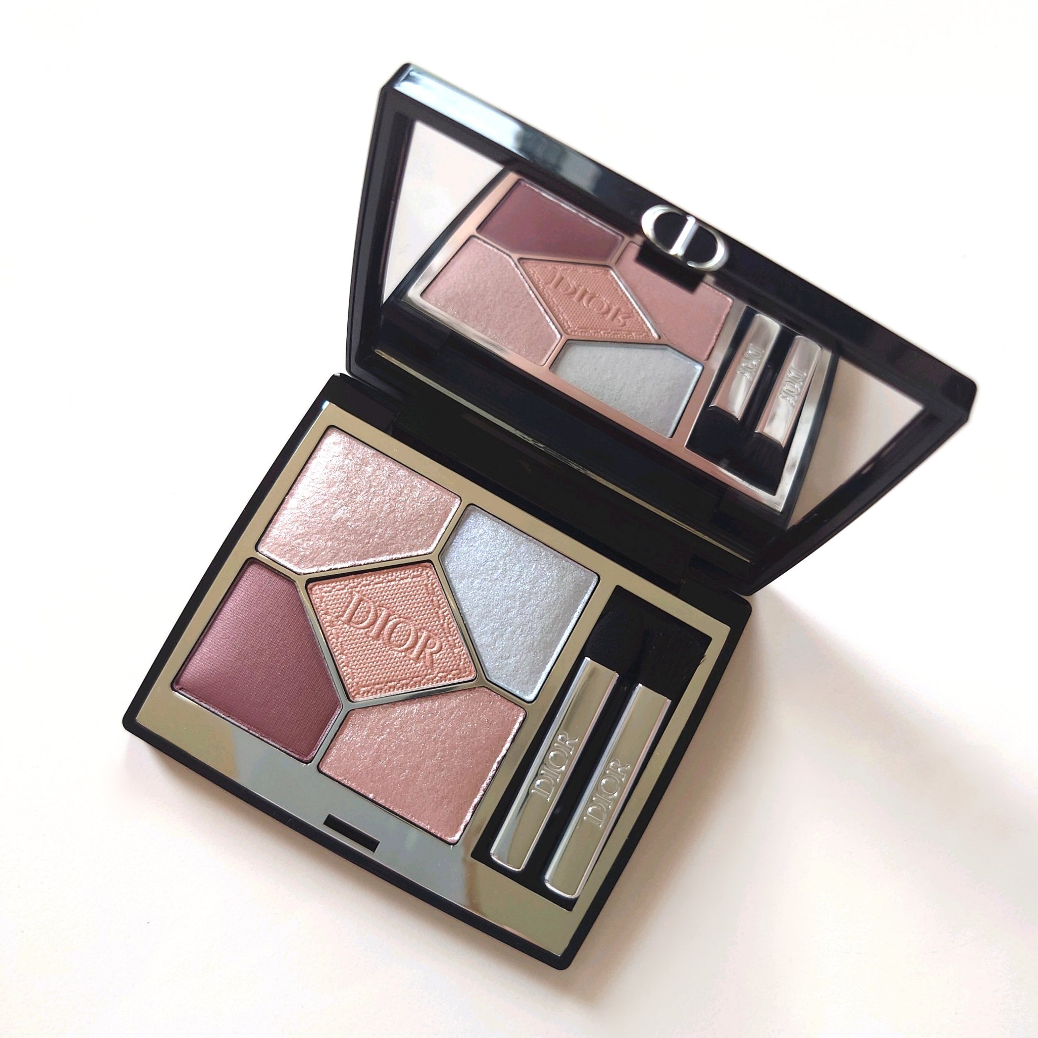 ディオールショウ サンク クルール/Dior/アイシャドウを使ったクチコミ（1枚目）