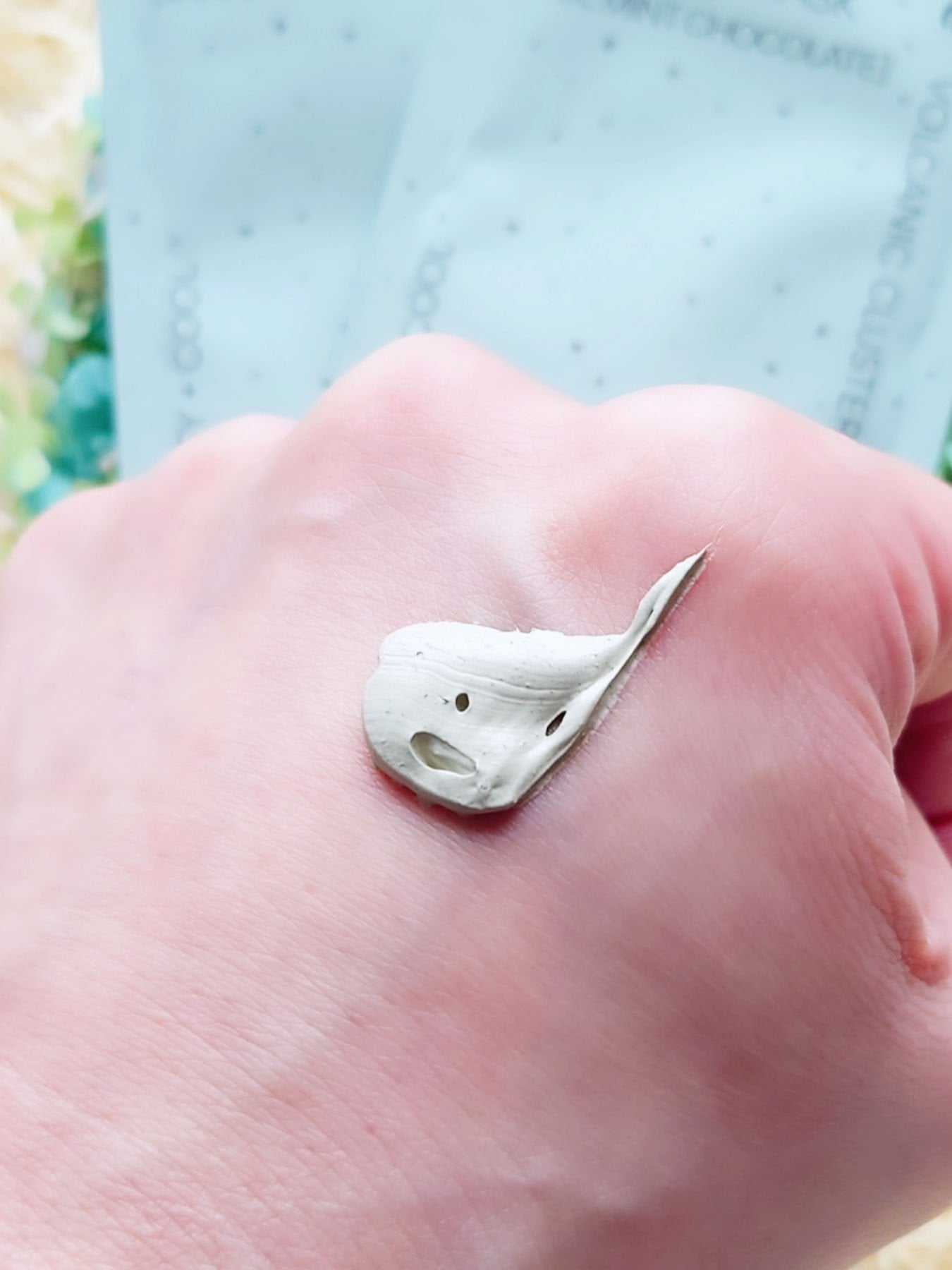 スーパーヴォルカニック ポア クレイマスク クールミントチョコレート/innisfree/洗い流すパック・マスクを使ったクチコミ(2枚目)