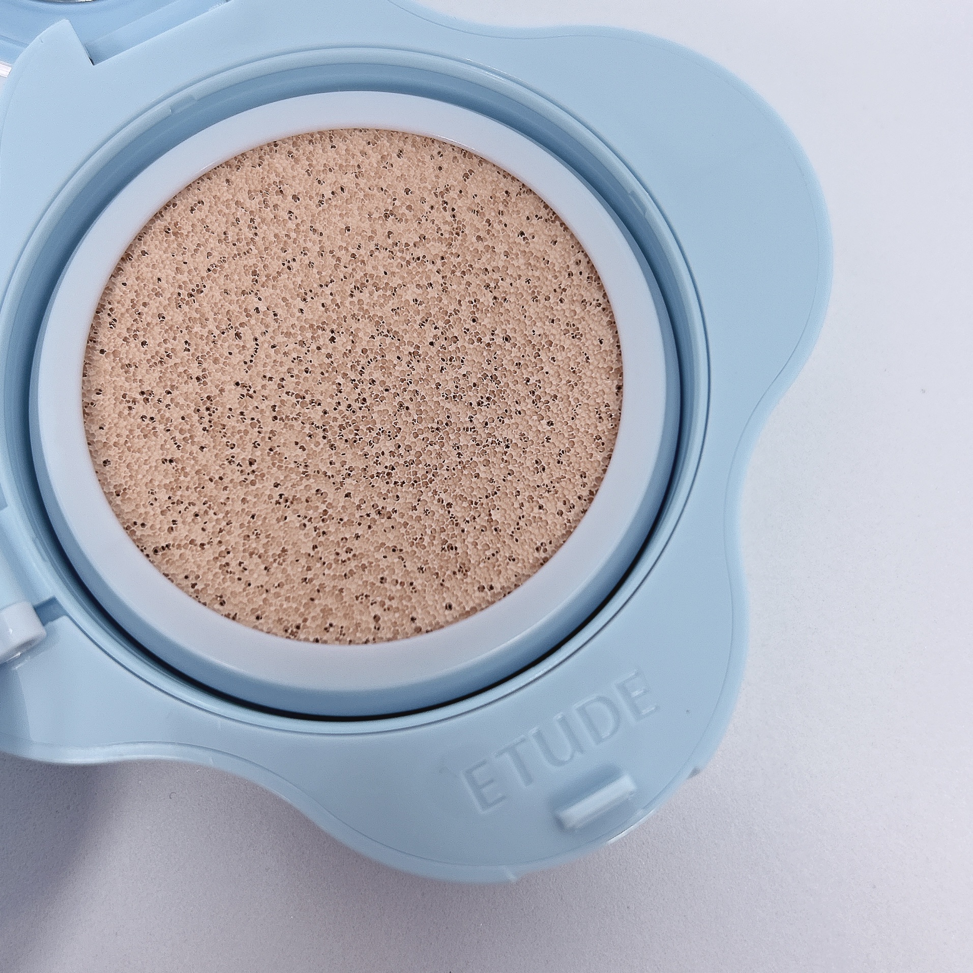 クラウドフィルタークッション/ETUDE/クッションファンデーションを使ったクチコミ（2枚目）