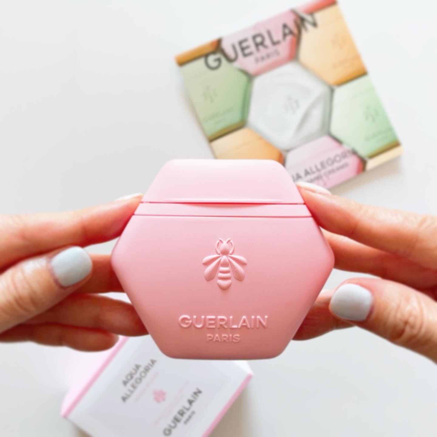 アクア アレゴリア ハンドクリーム ローザ ロッサ/GUERLAIN/ハンドクリームを使ったクチコミ（1枚目）