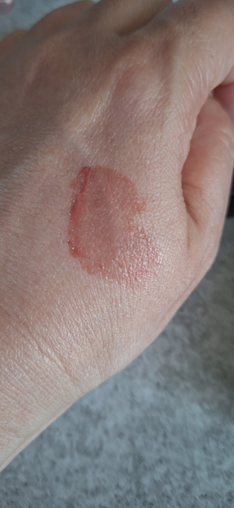 ネンマクフェイク リキッド BE332  みつばちのワルツ/Visée/口紅を使ったクチコミ（3枚目）