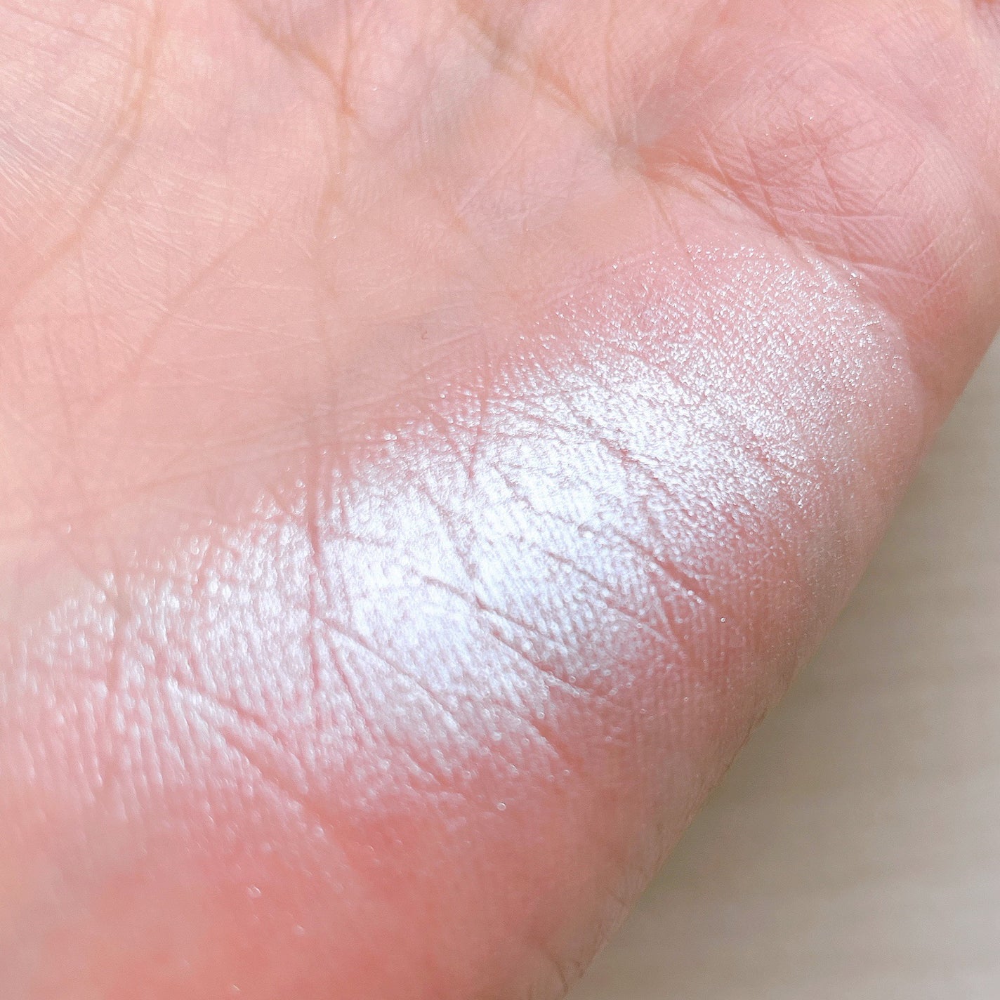 シャイニーハイライター/fasmy/パウダーハイライトを使ったクチコミ(3枚目)