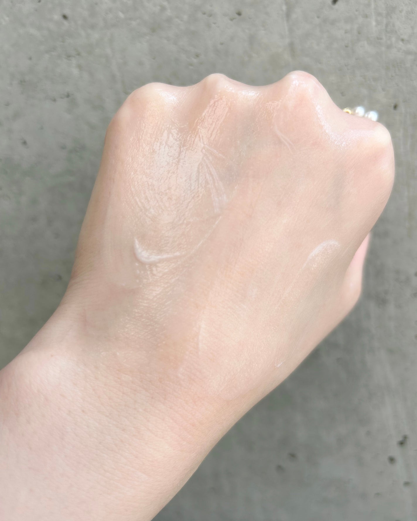 アクア アレゴリア ハンドクリーム ローザ ロッサ/GUERLAIN/ハンドクリームを使ったクチコミ(5枚目)