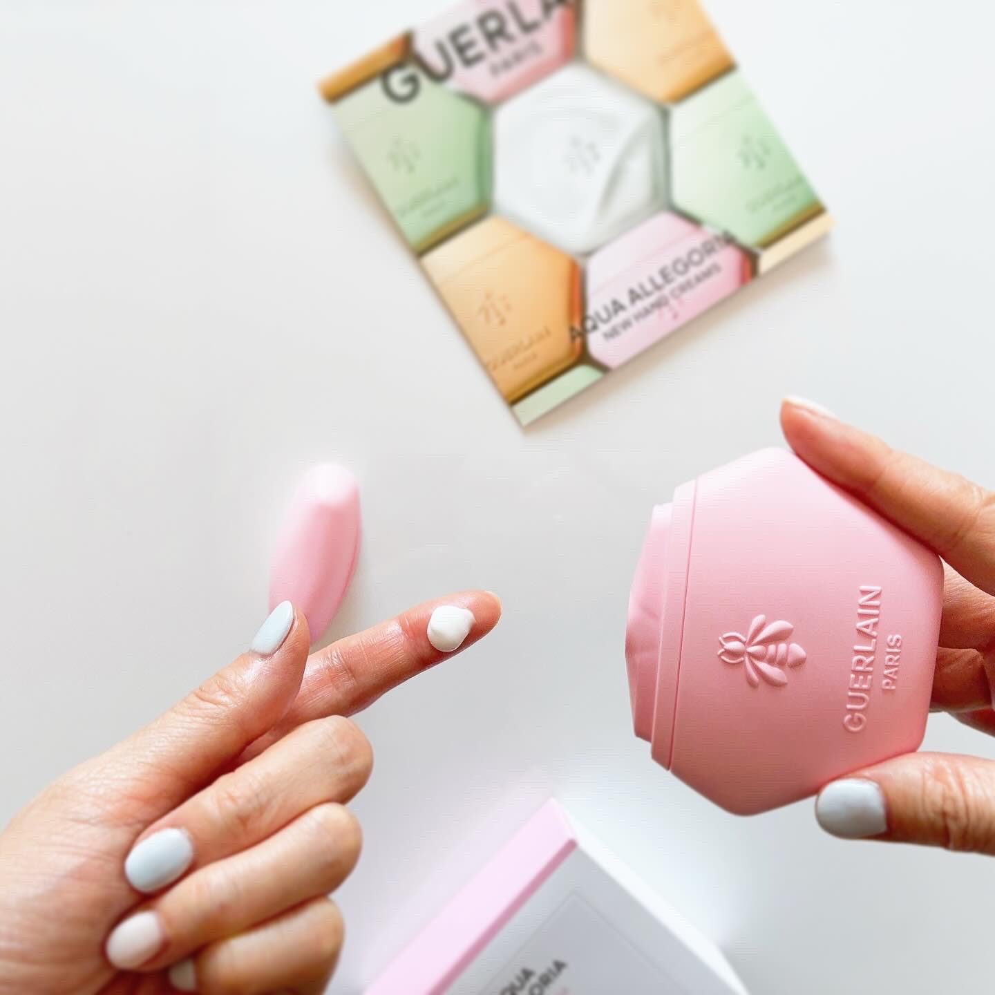 アクア アレゴリア ハンドクリーム ローザ ロッサ/GUERLAIN/ハンドクリームを使ったクチコミ（2枚目）