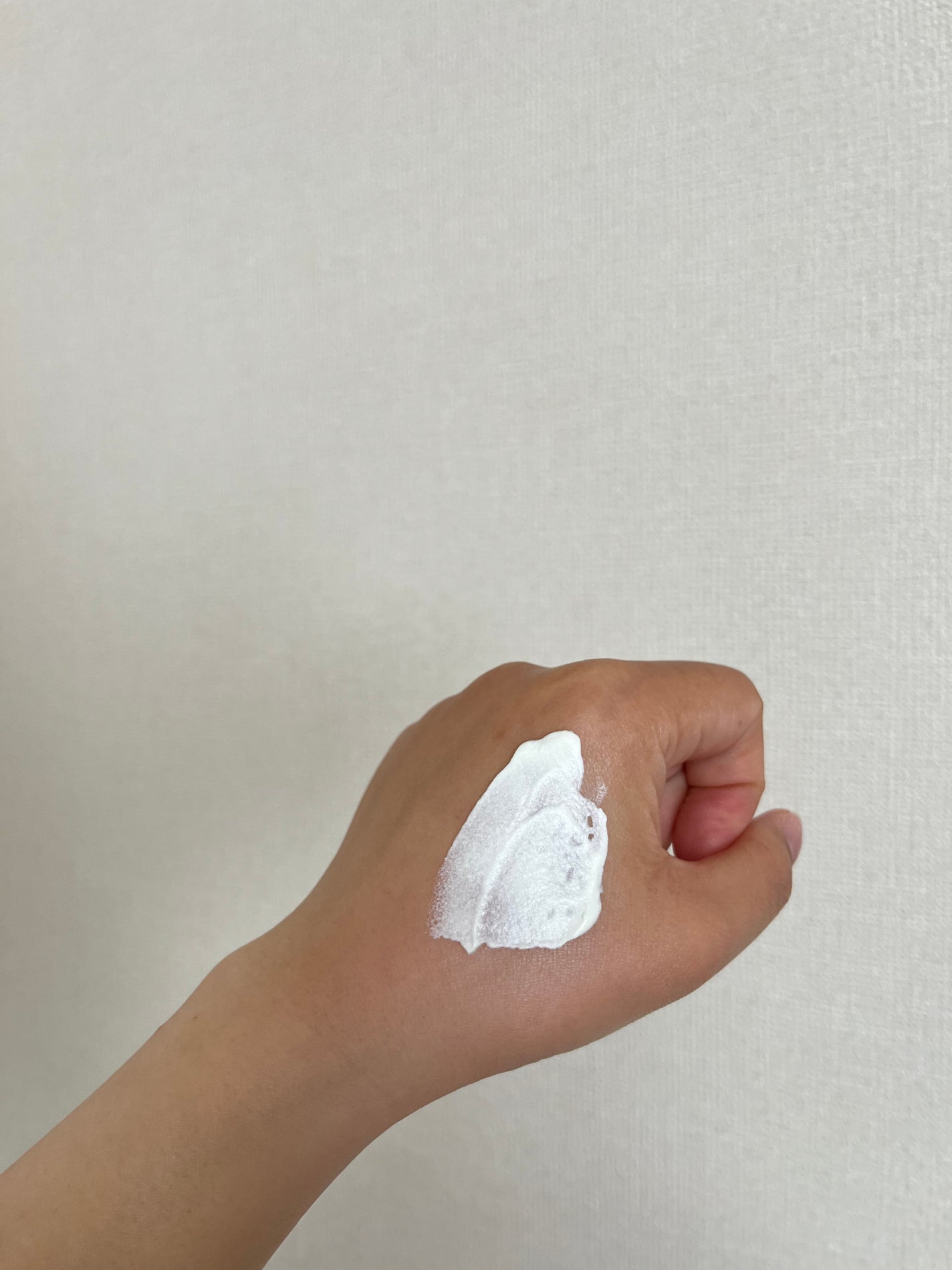 アクアリッチ エアリーホールドクリーム(呼吸感ベールUV)/ビオレ/日焼け止めクリームを使ったクチコミ(3枚目)