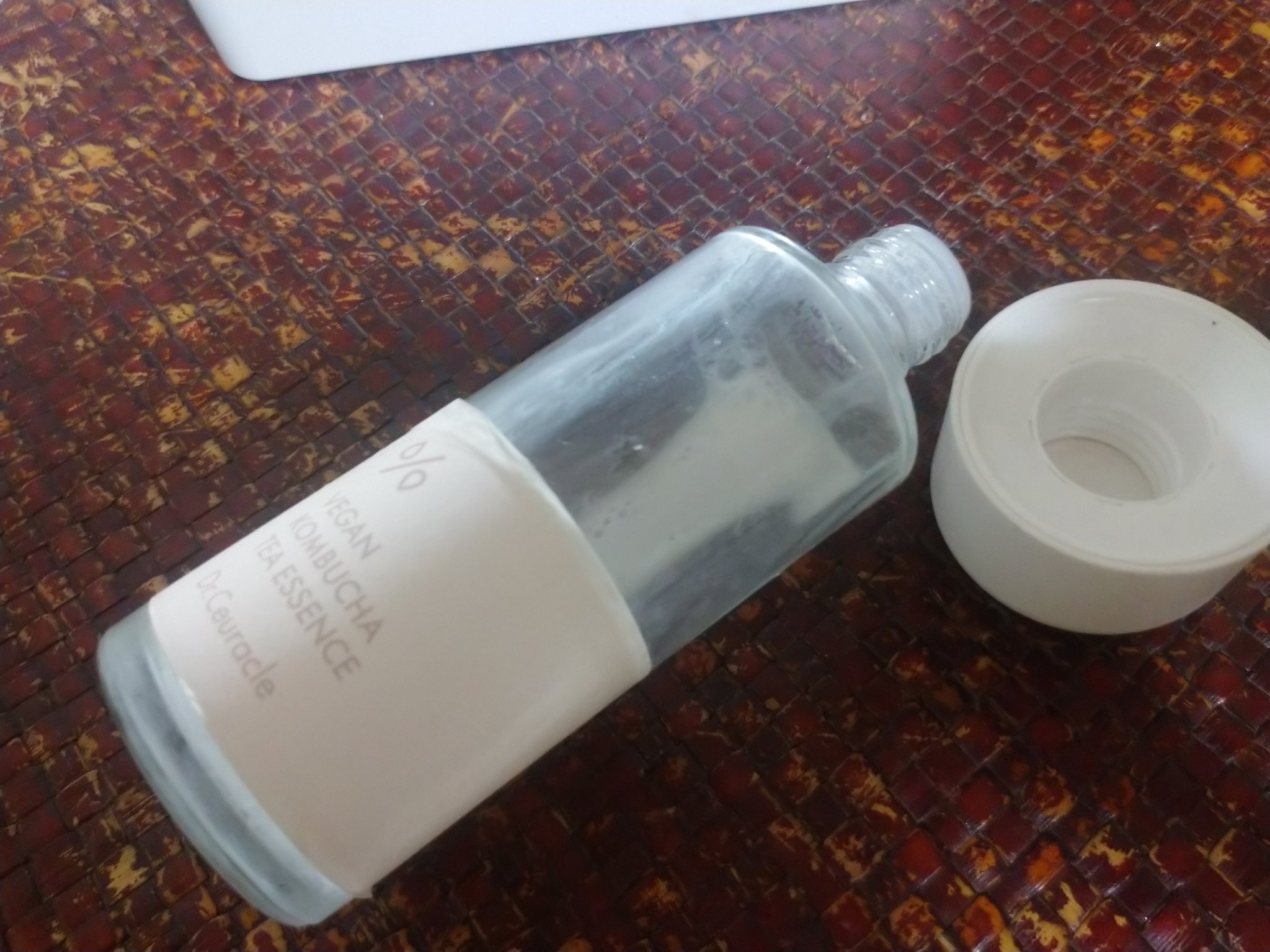 ヴィーガンコンブチャ ティー エッセンス/Dr.Ceuracle/オールインワン化粧品を使ったクチコミ（1枚目）